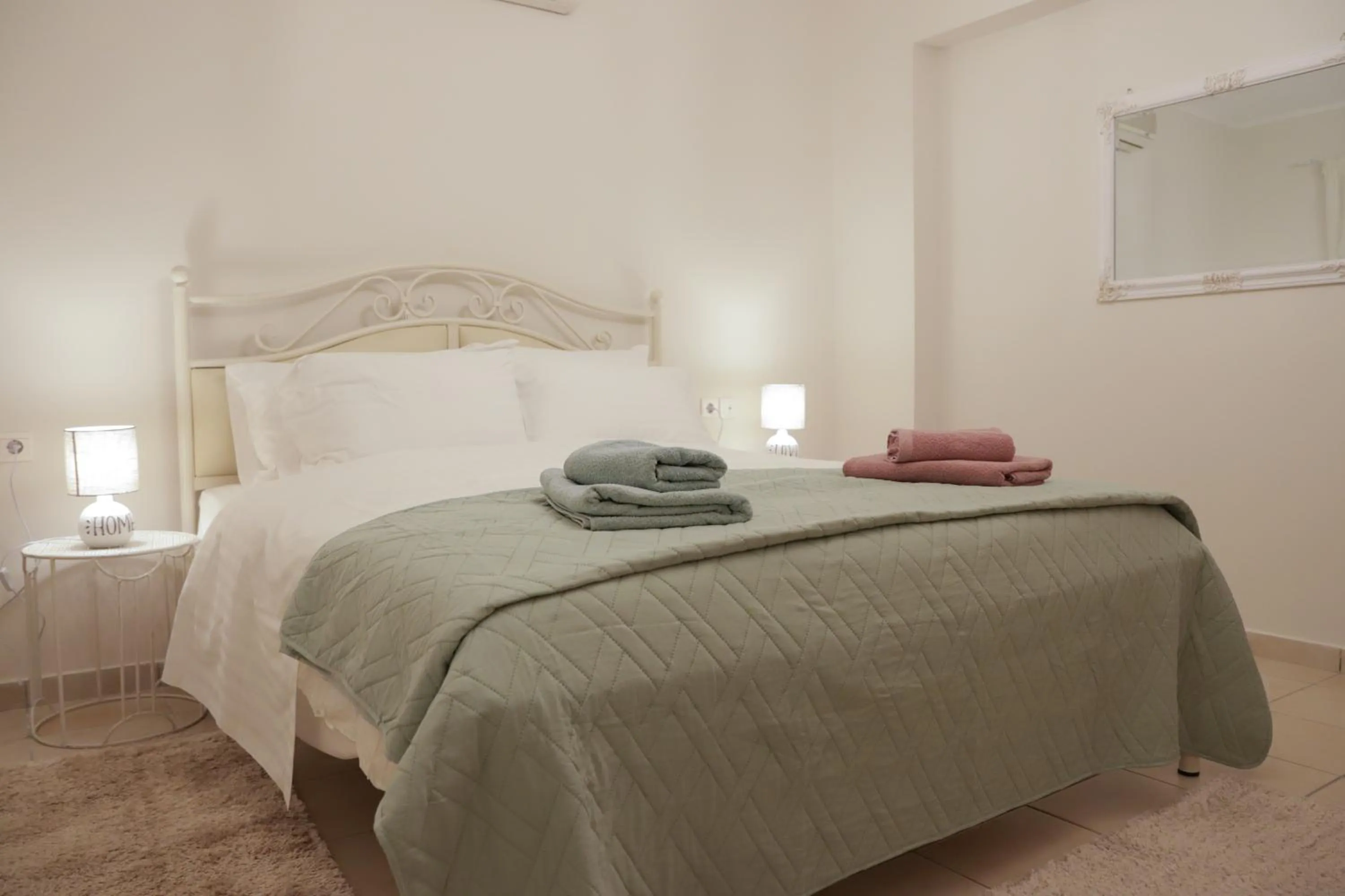 Bed in Perfect home for Relaxing