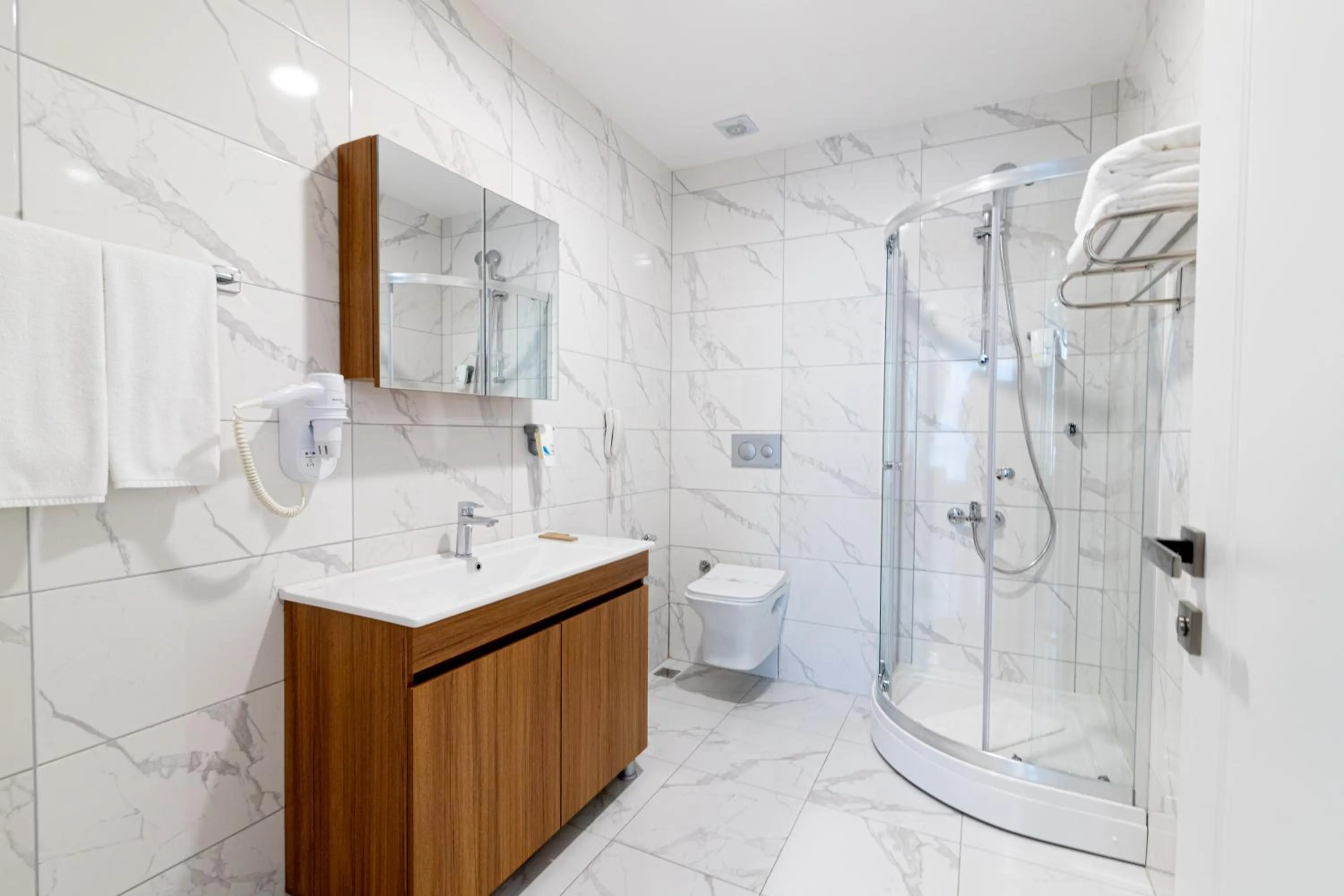 Shower in Sabırlar City Suites Hotel