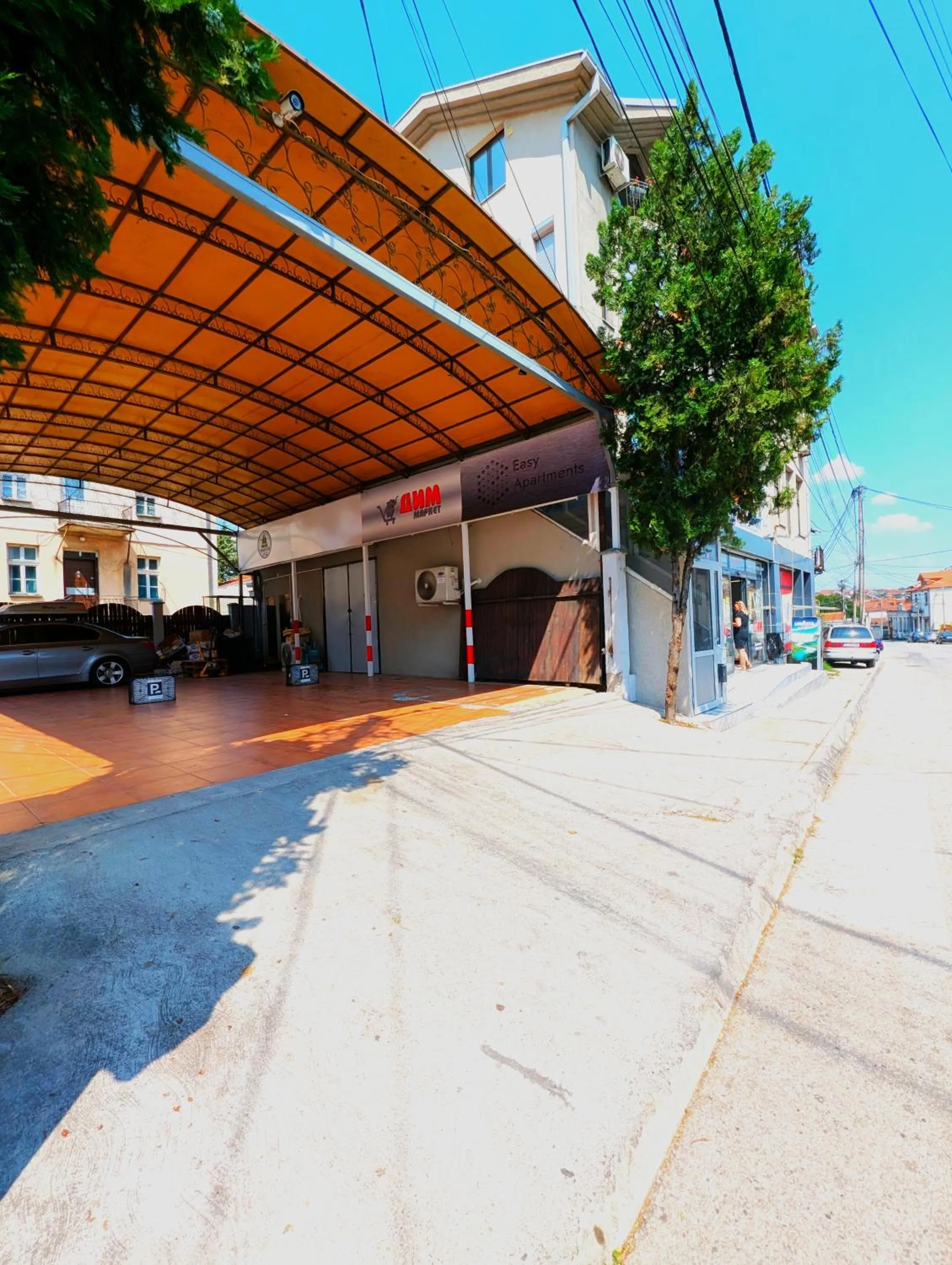 Property building in Easy Apartments