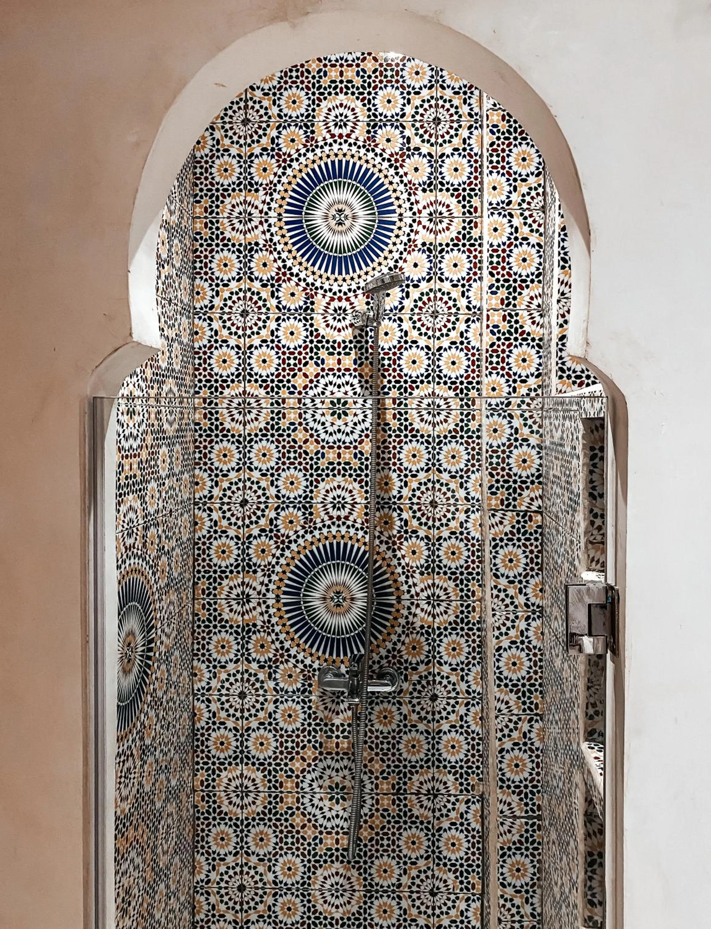 Shower in Riad Al Manara