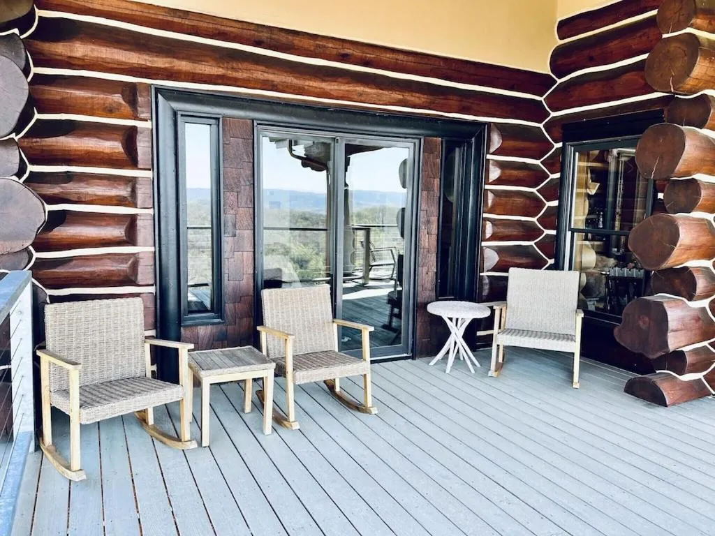 5500 sf cabin 6 king 2 queen beds heated pool spa game room mountain views