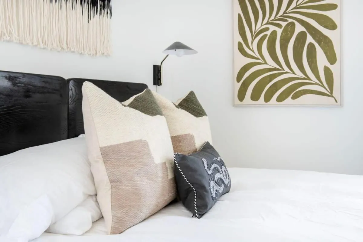 Bed in Rook's Corner