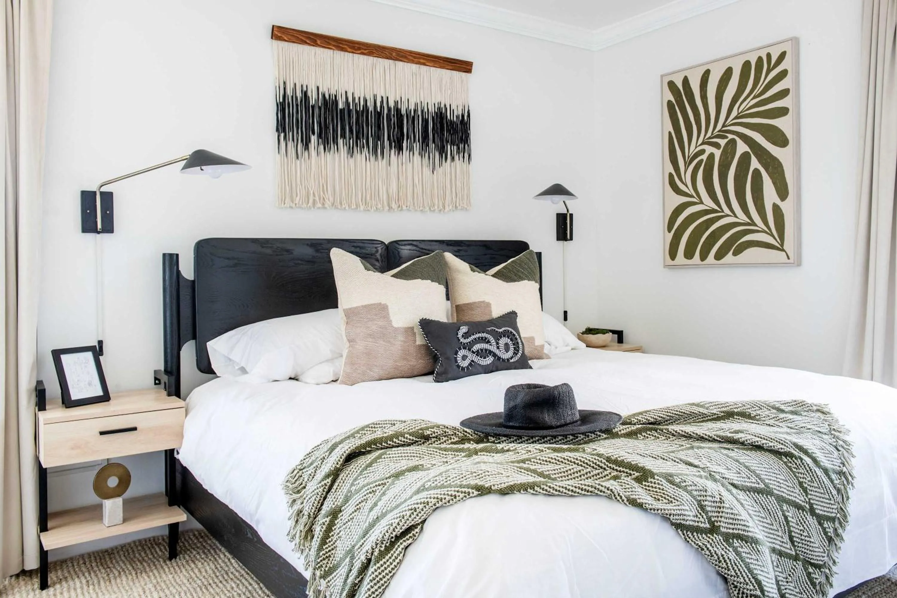 Bed in Rook's Corner