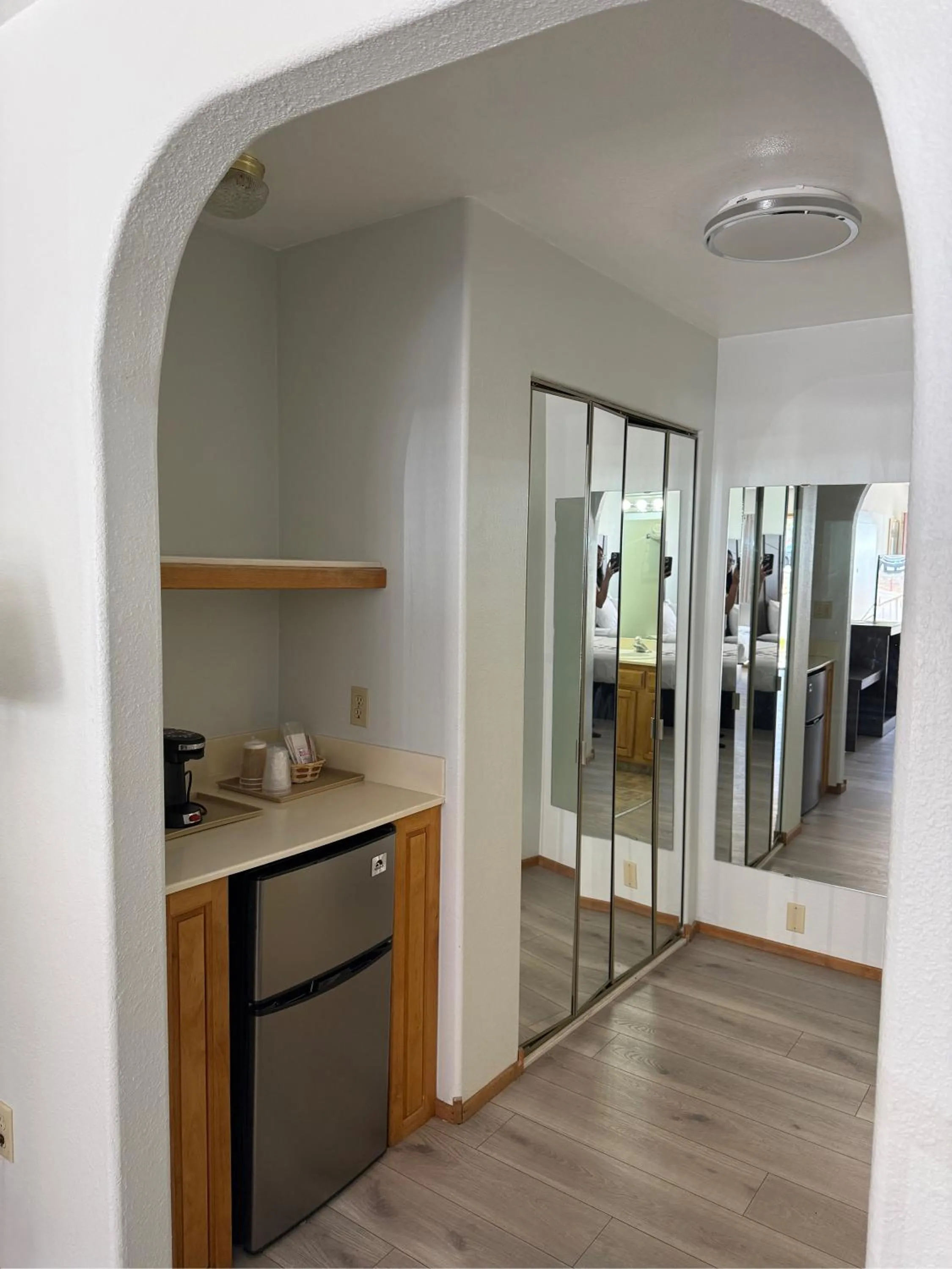 room service in Hotel 191 - Moab