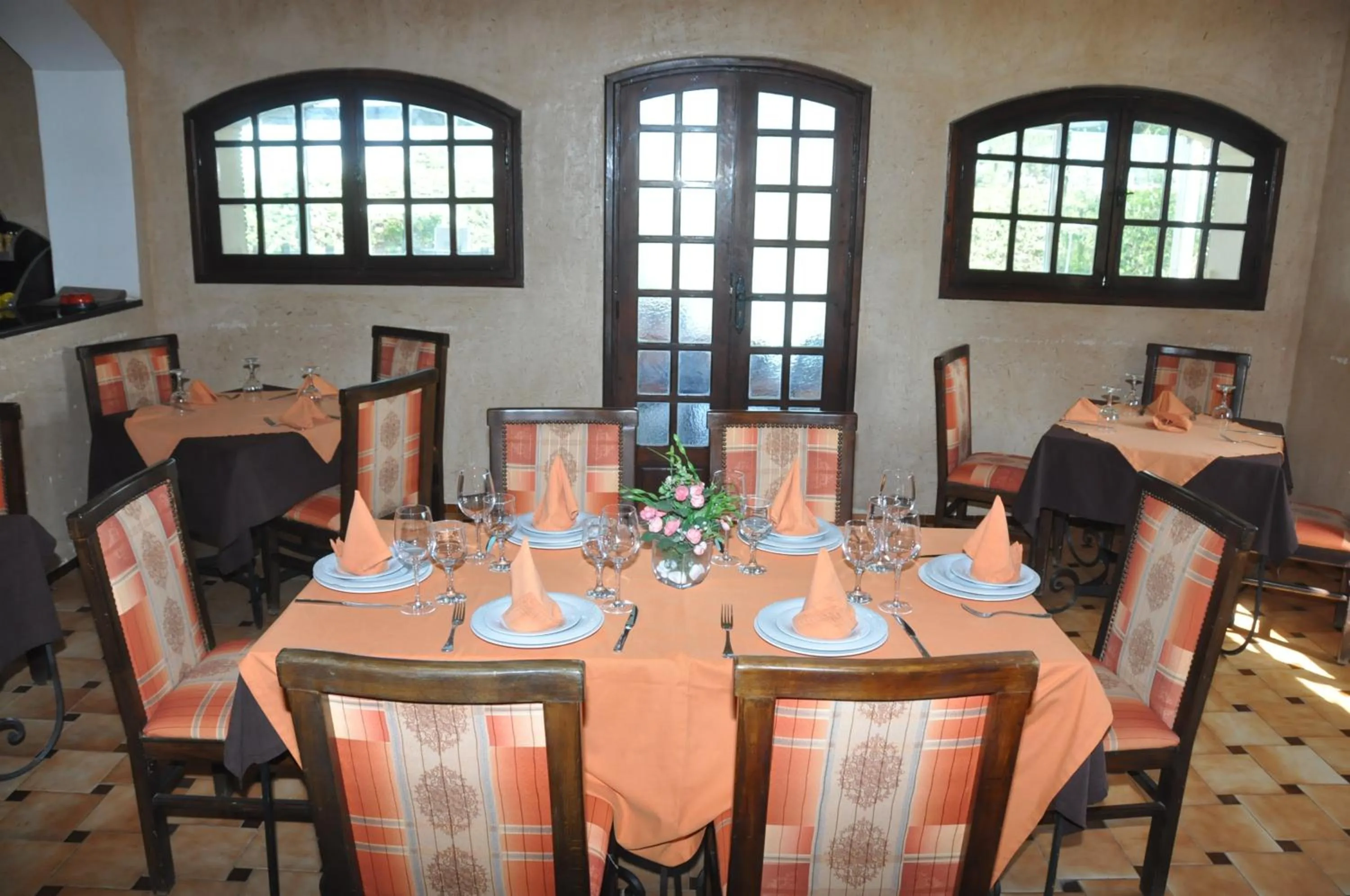 Restaurant/places to eat in Gite Nadia