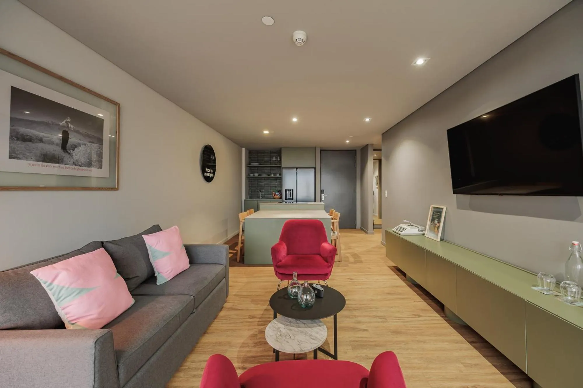 Seating area in Versus Hotel