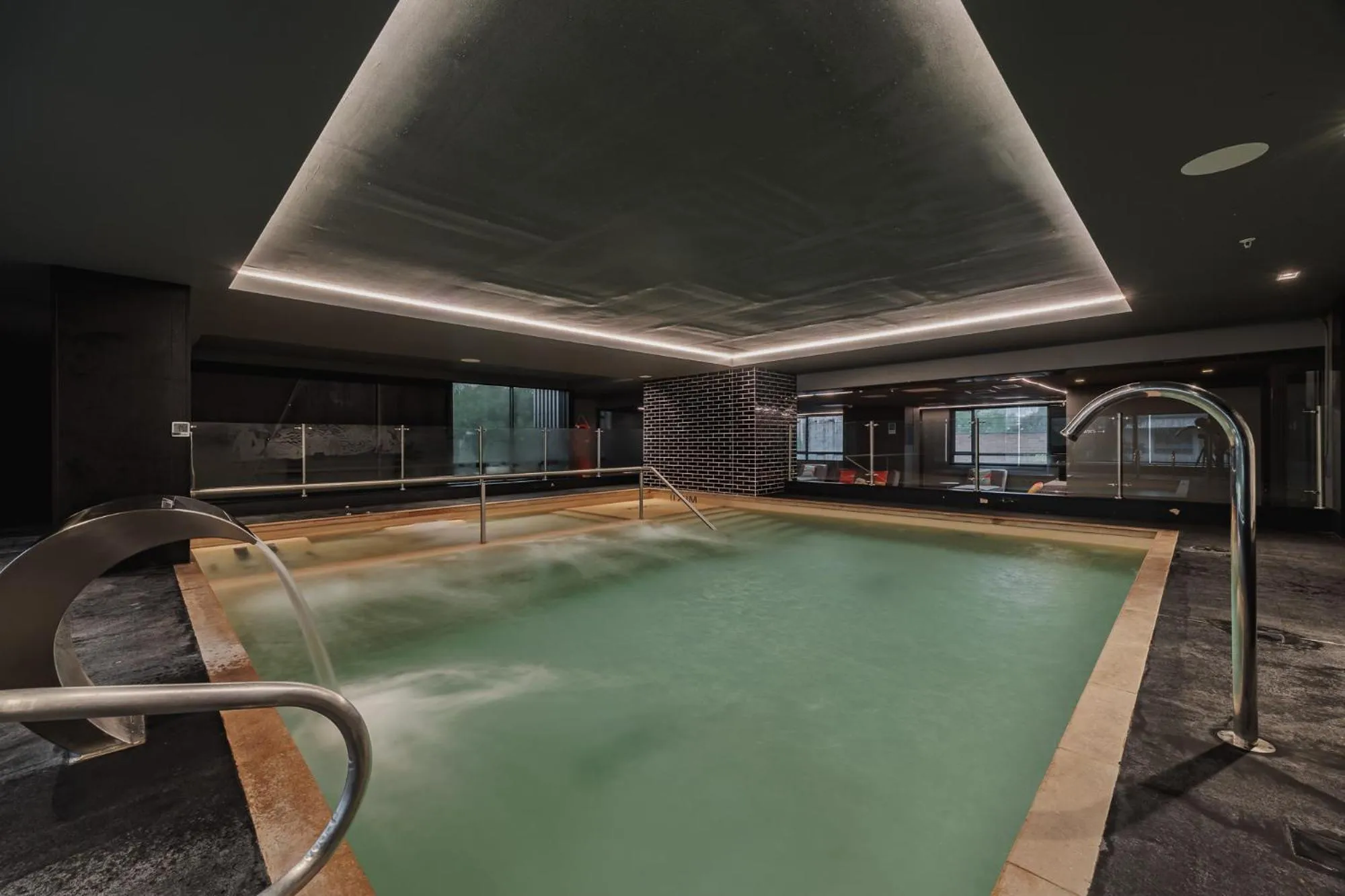 Swimming pool in Versus Hotel