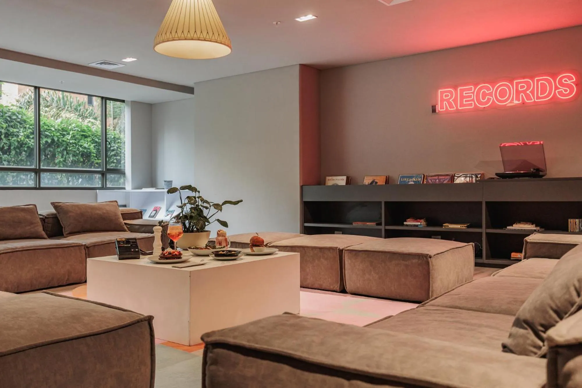 Entertainment in Versus Hotel