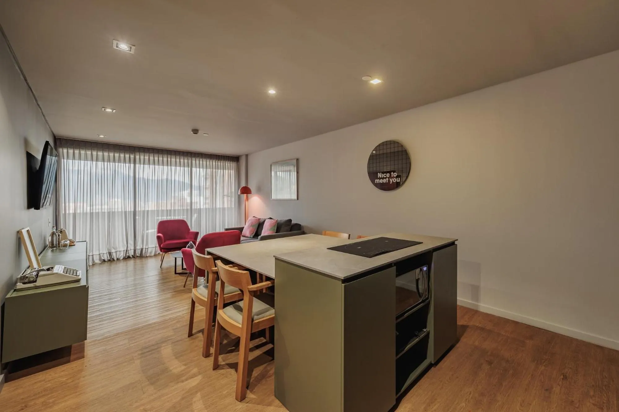 Seating area in Versus Hotel