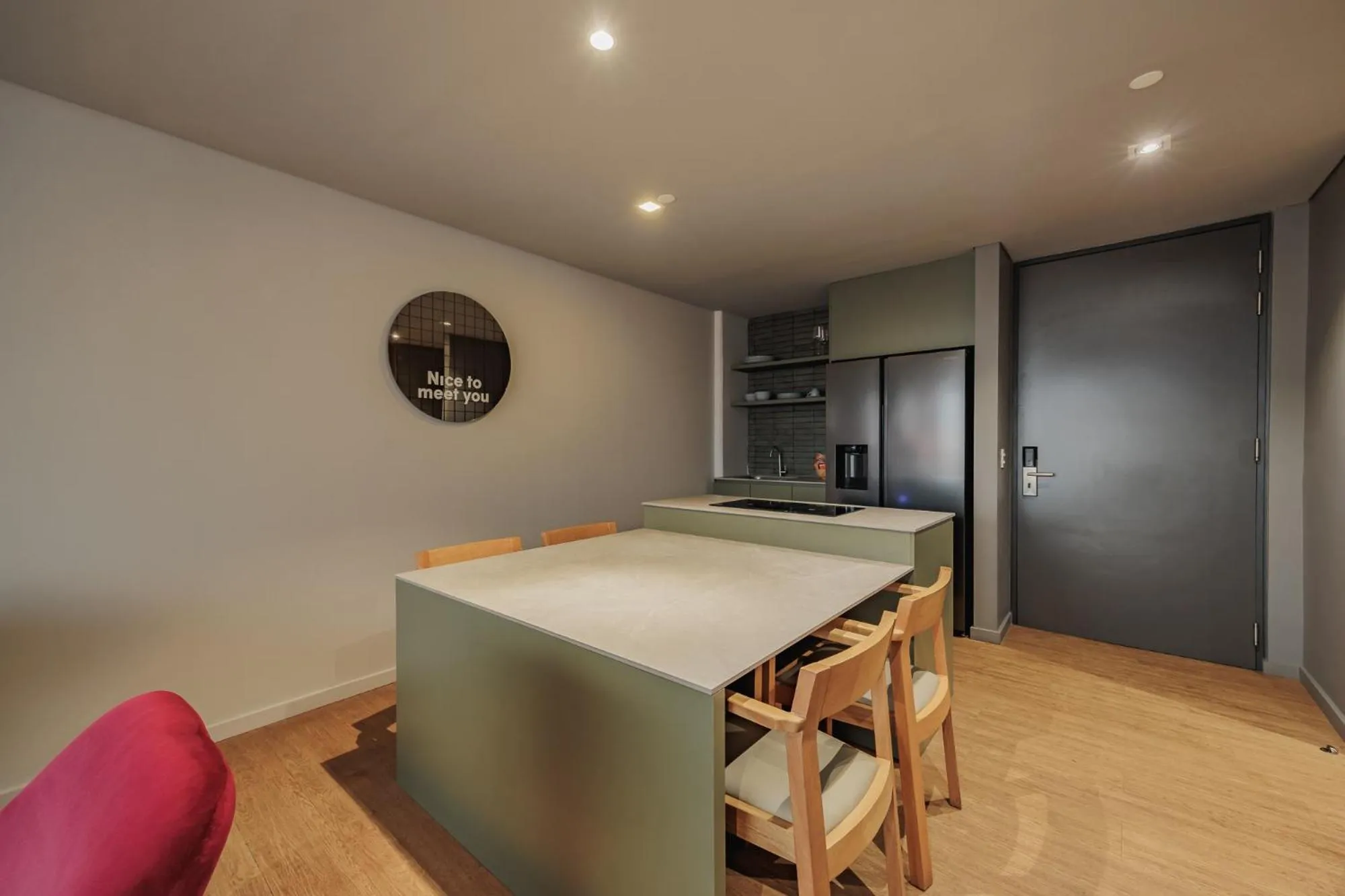 Dining area in Versus Hotel