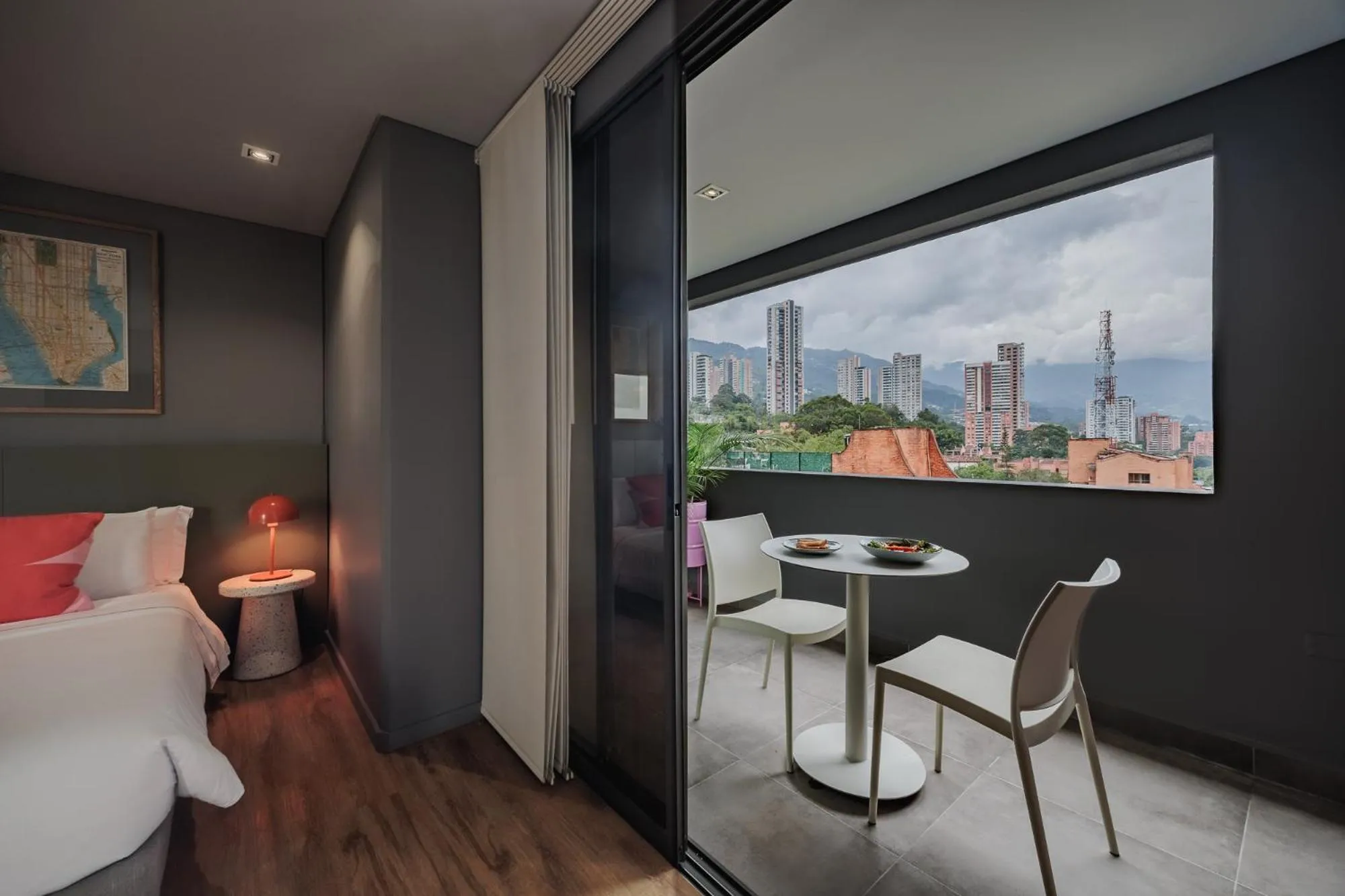 Photo of the whole room in Versus Hotel