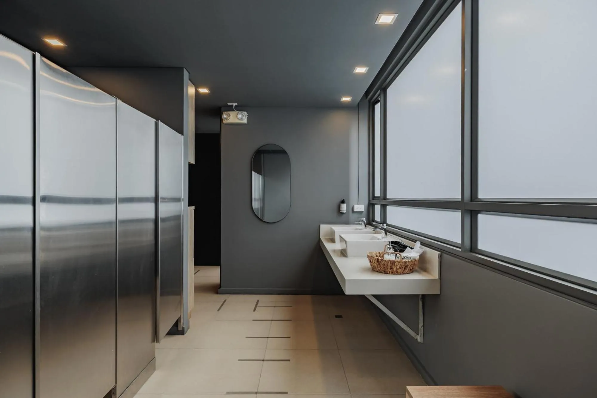 Public Bath in Versus Hotel