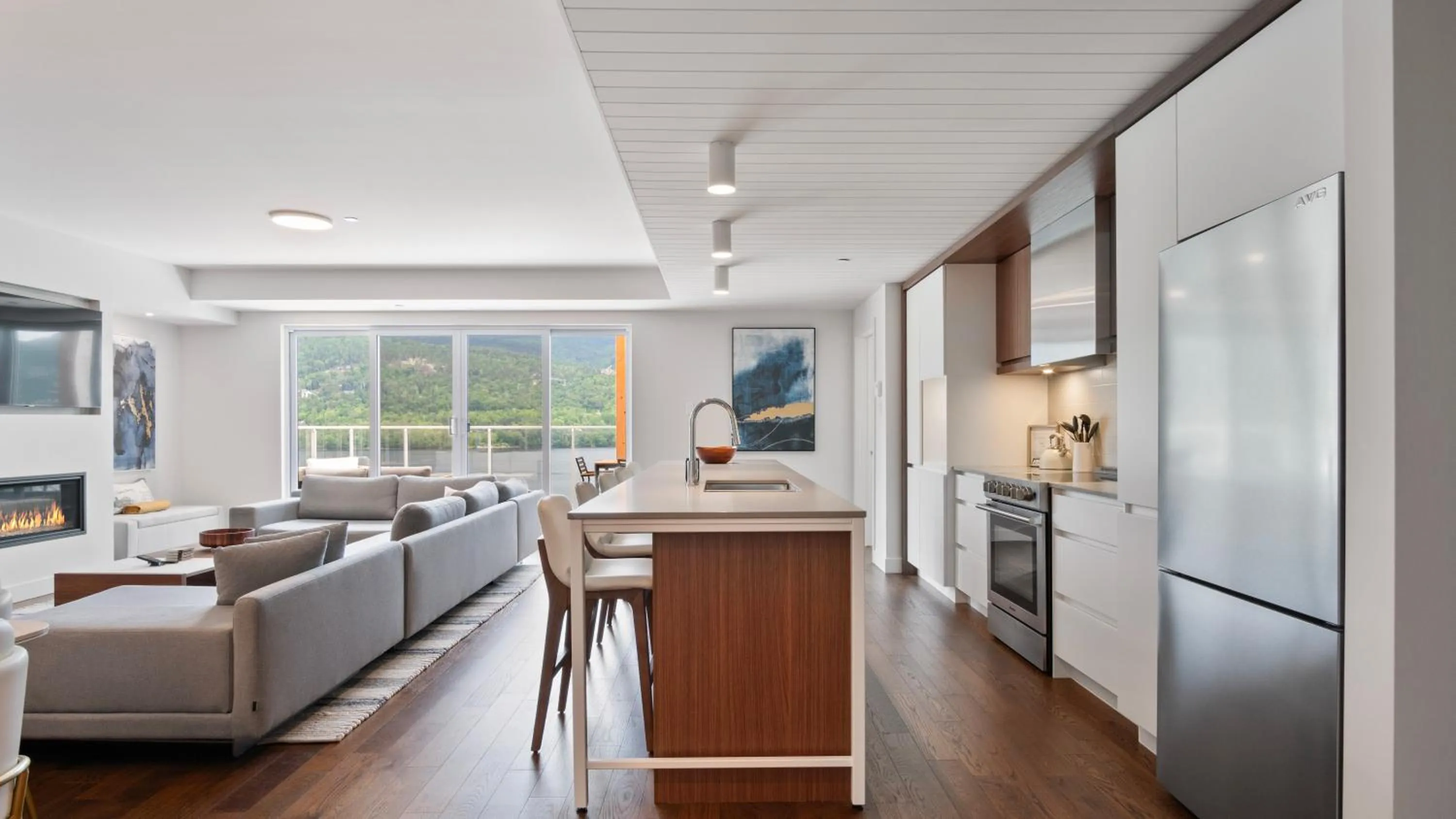 Lago by Tremblant Platinum