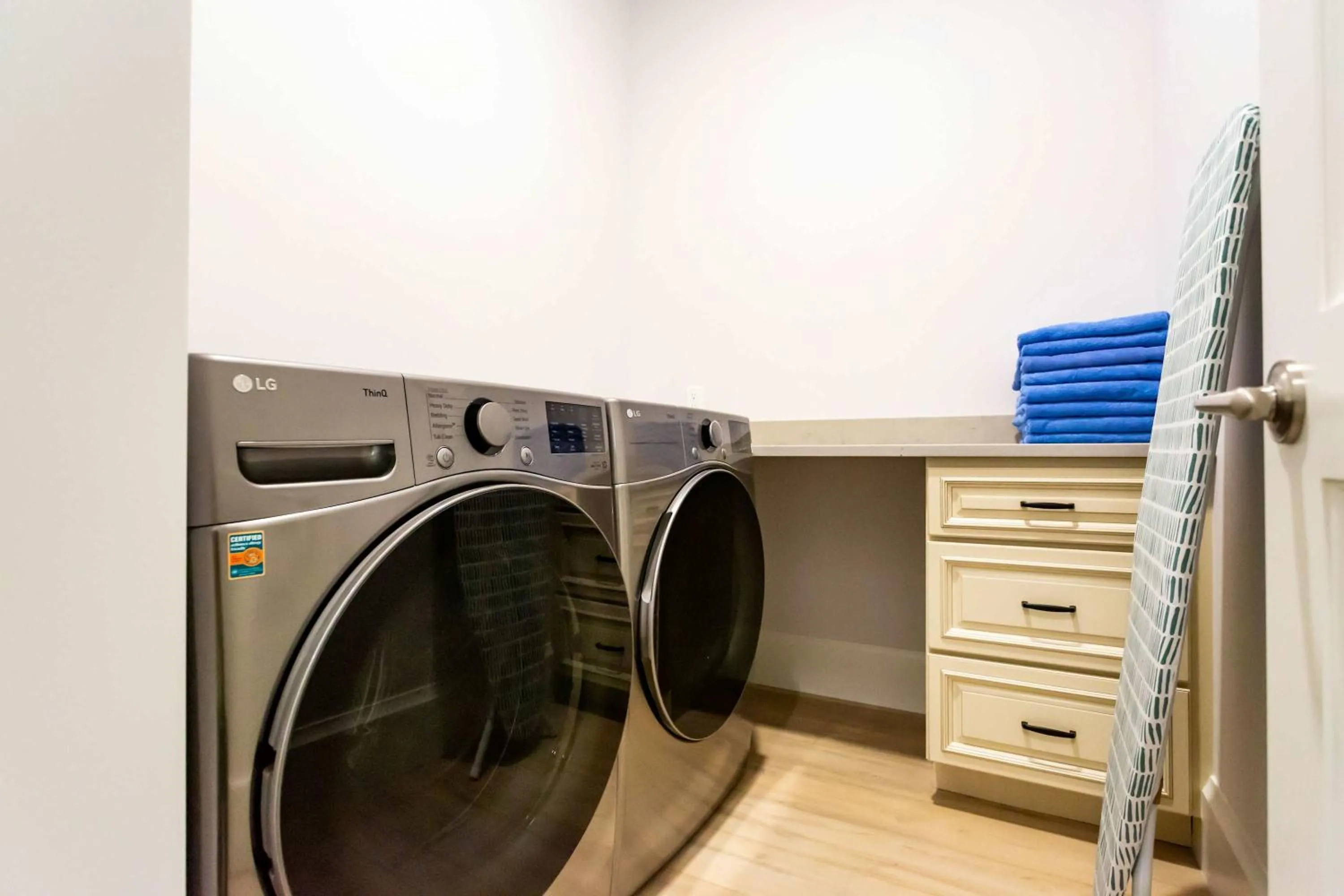 washing machine in Imola Vacation Rental