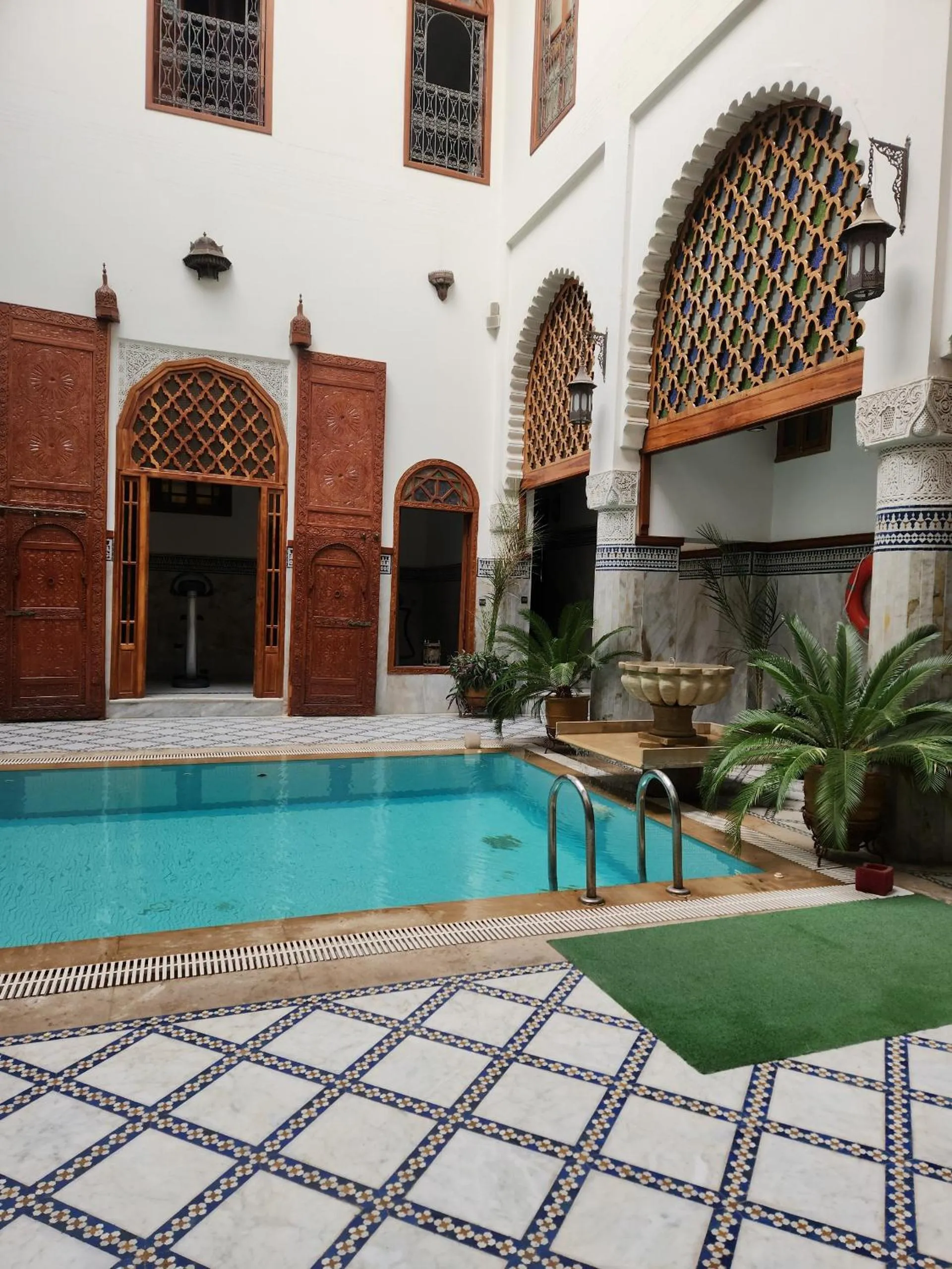 Swimming pool in Le Riad Palais d'hotes Suites & Spa Fes