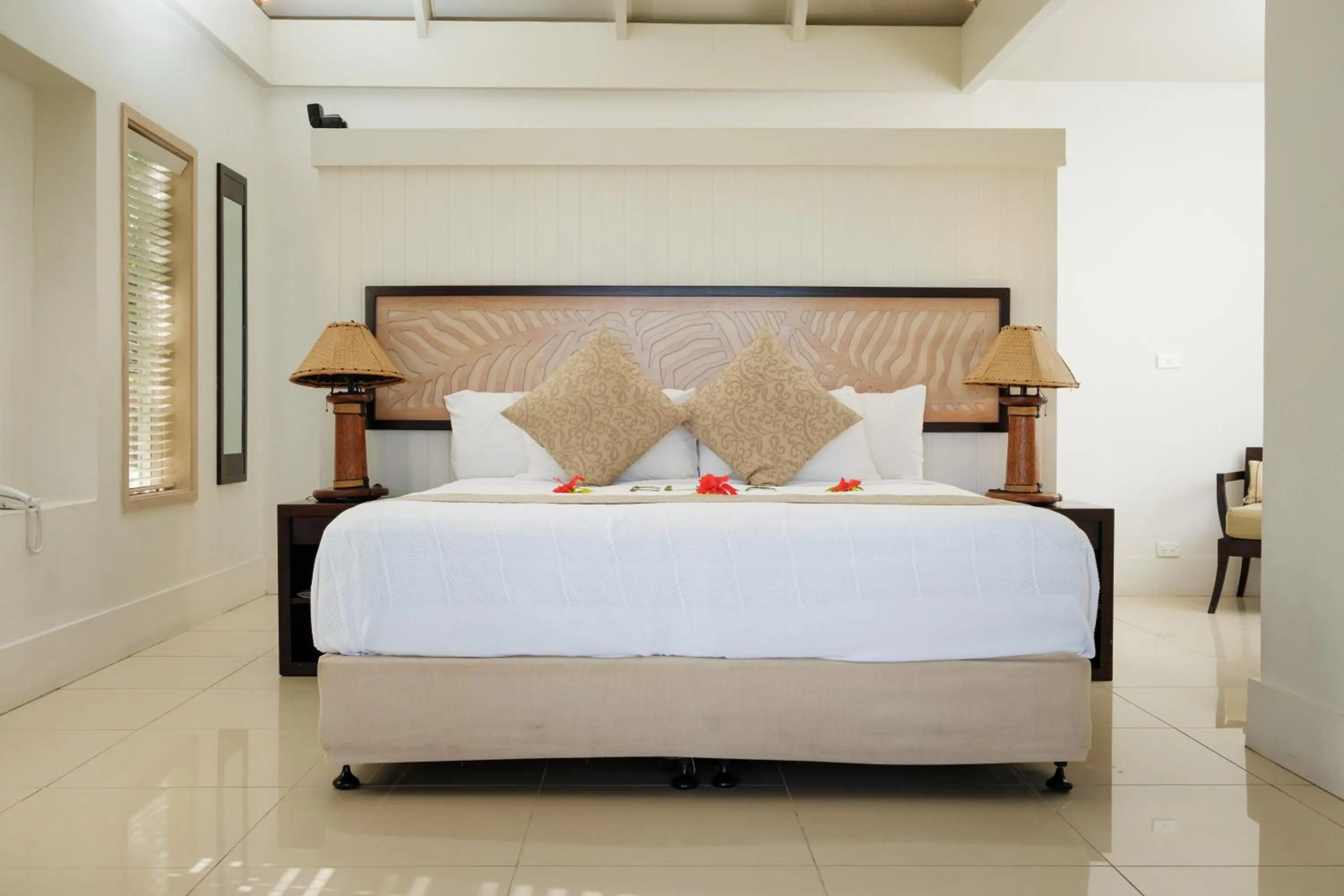 Bed in Fiji Hideaway Resort & Spa