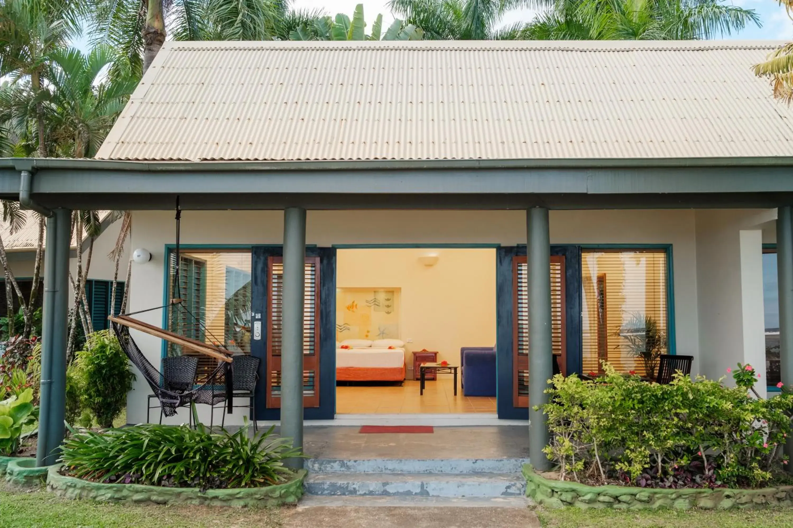 Beach Front Villa in Fiji Hideaway Resort & Spa Beach Front Villa in Fiji Hideaway Resort & Spa