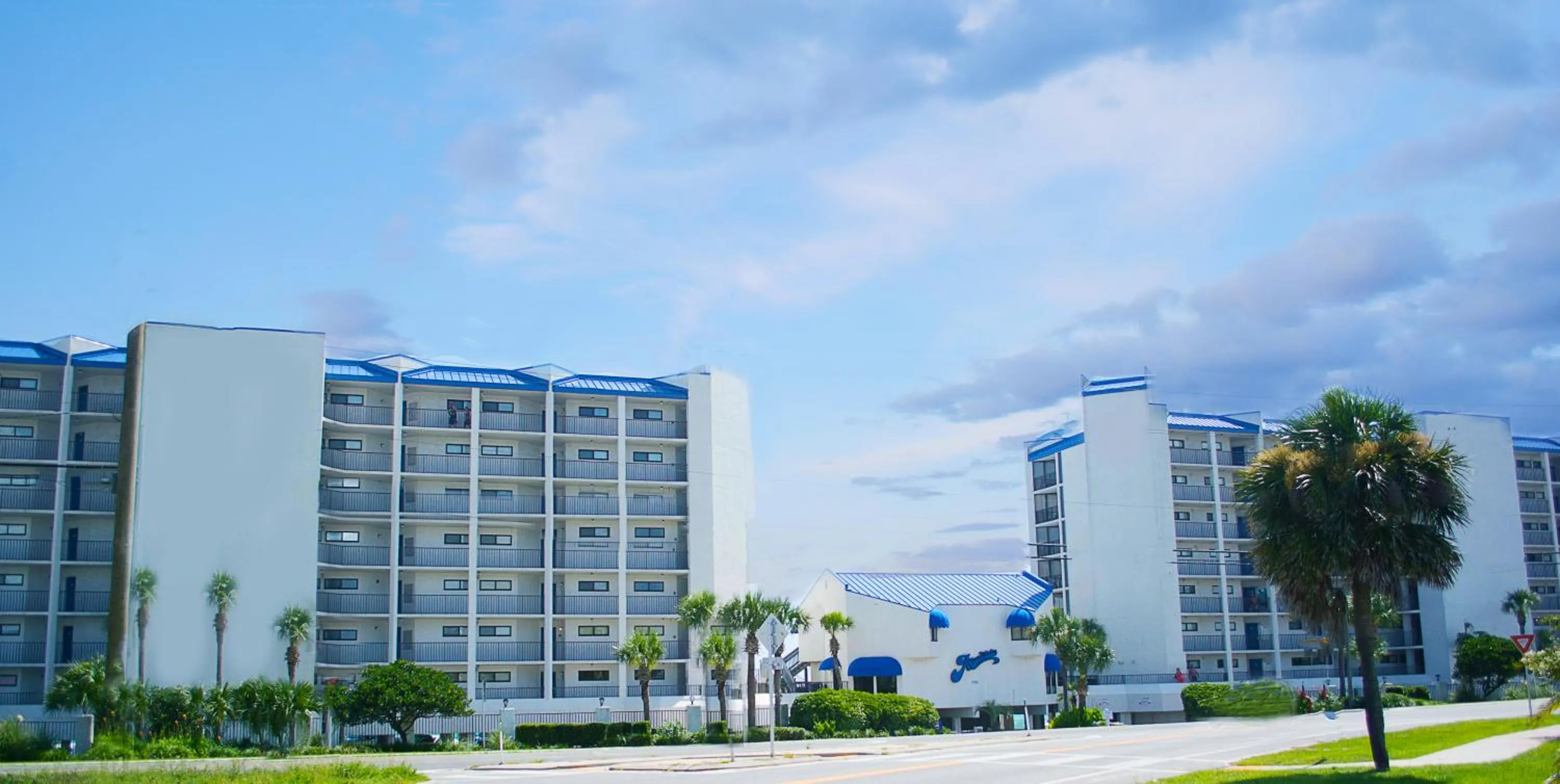 AquaVista Beach Resort by Sand Seeker Vacations