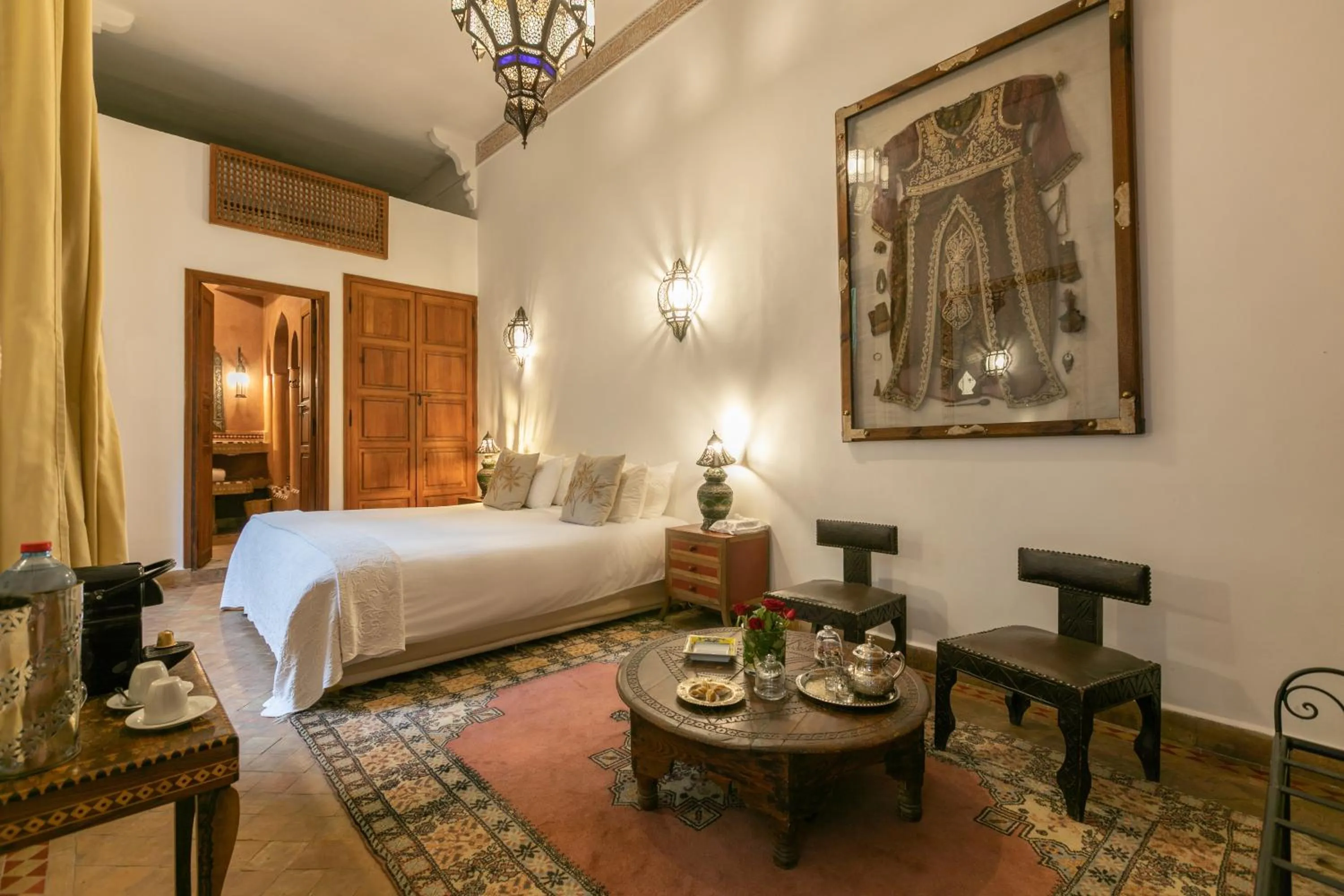 Bed in Riad Les Trois Palmiers El Bacha