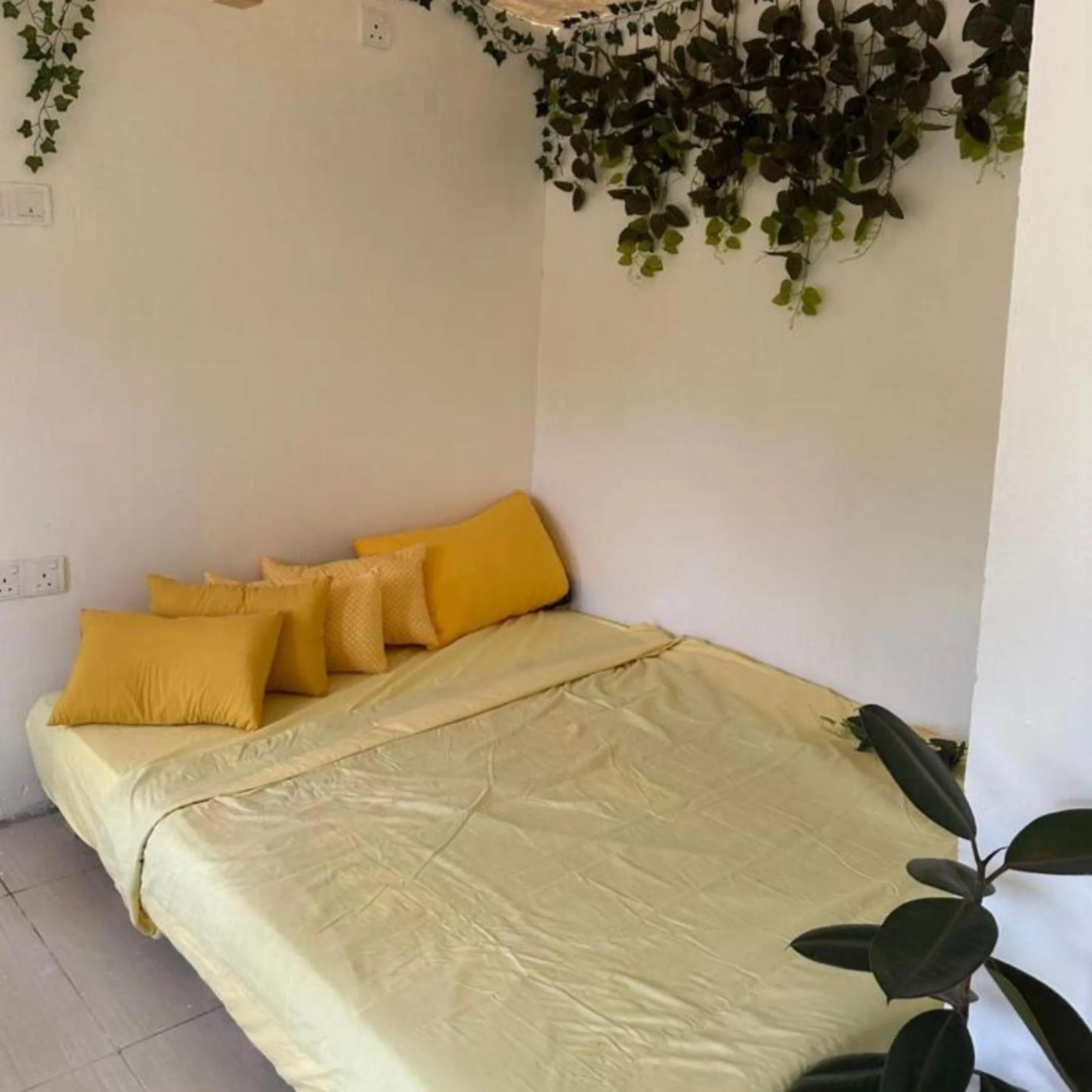 locker, Bed in Qowiy Village Langat