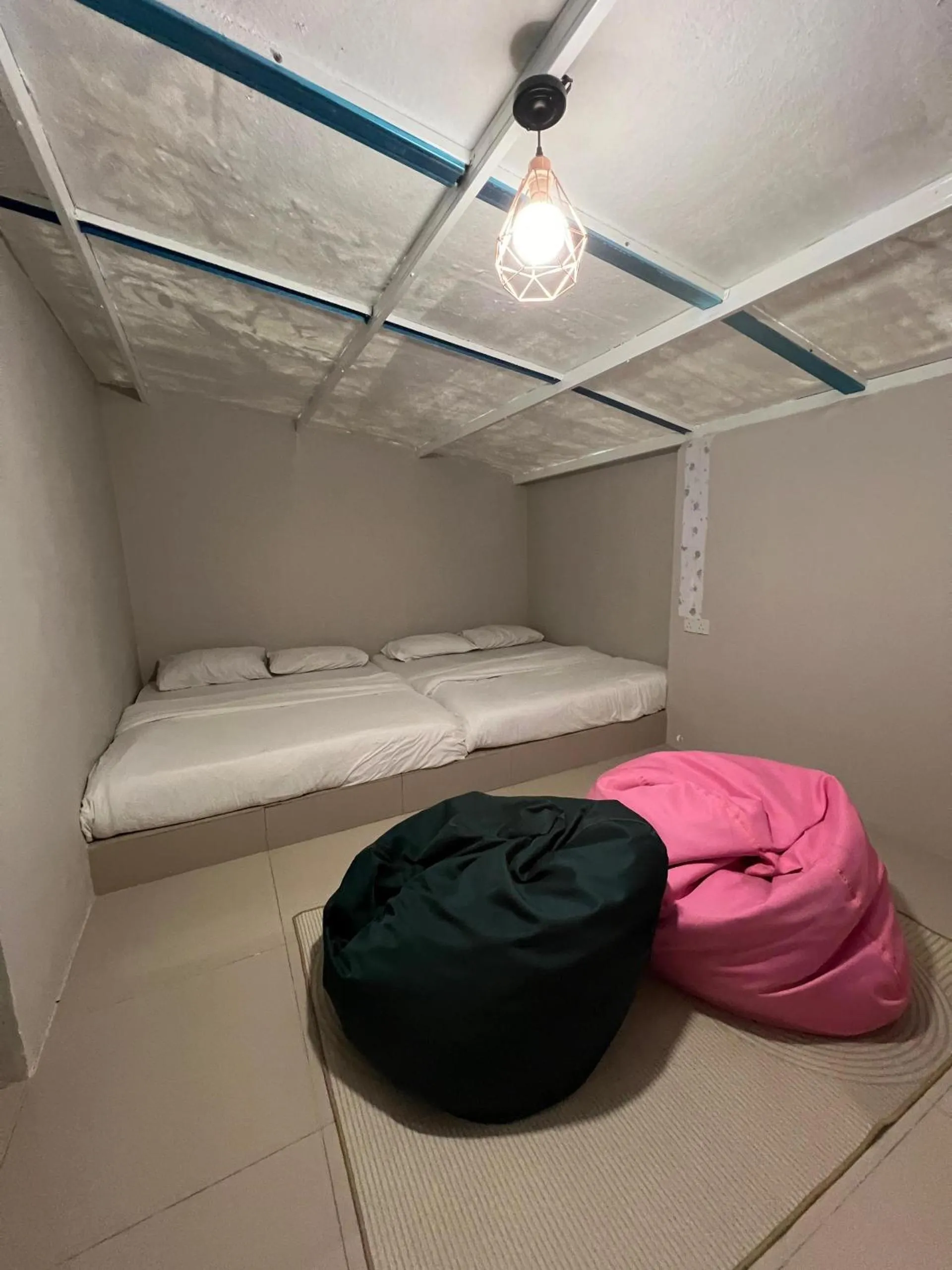 Bed in Qowiy Village Langat