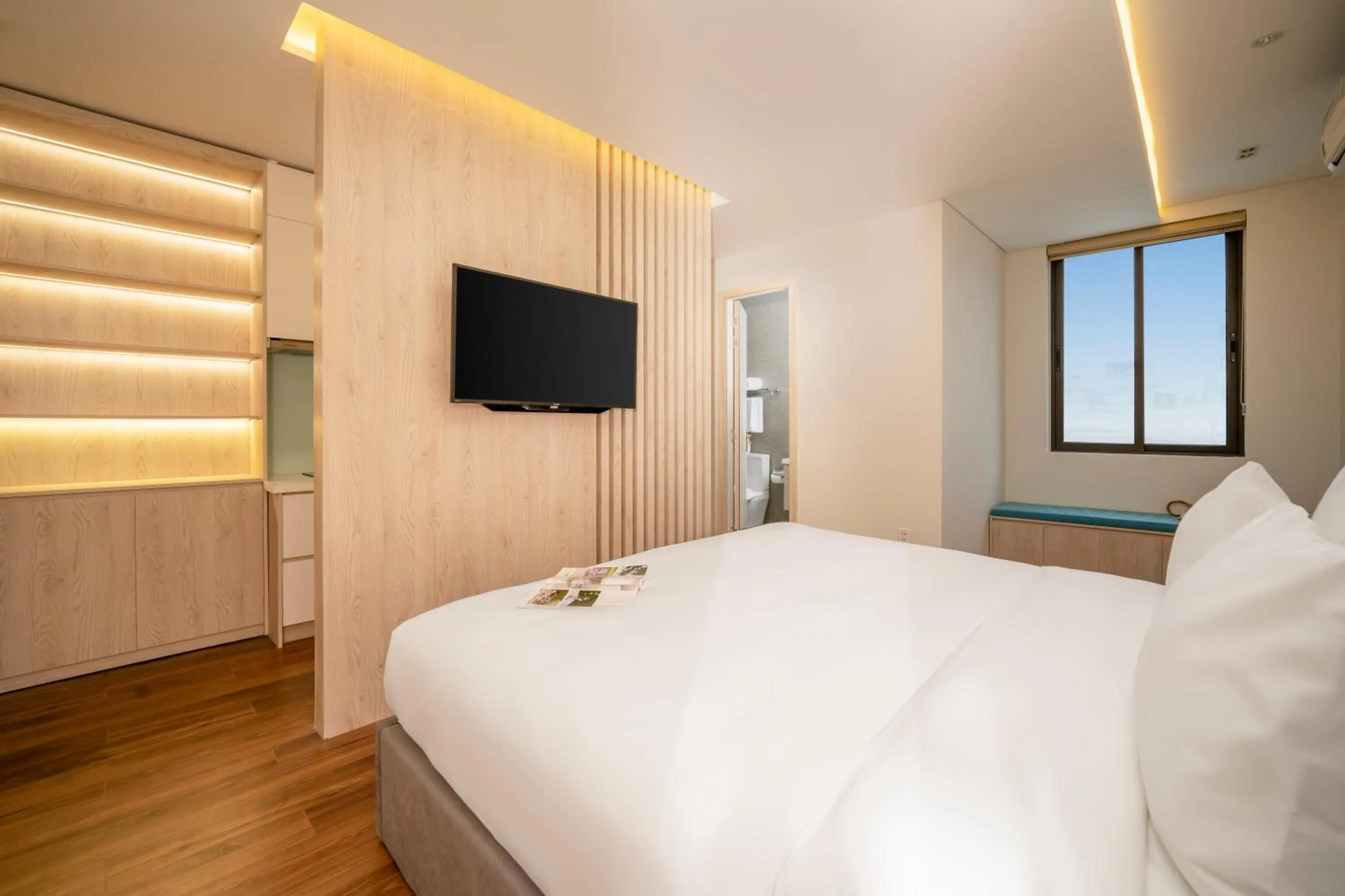 Bed in Tashi Ocean Garden & Apartment Da Nang - My Khe Beach