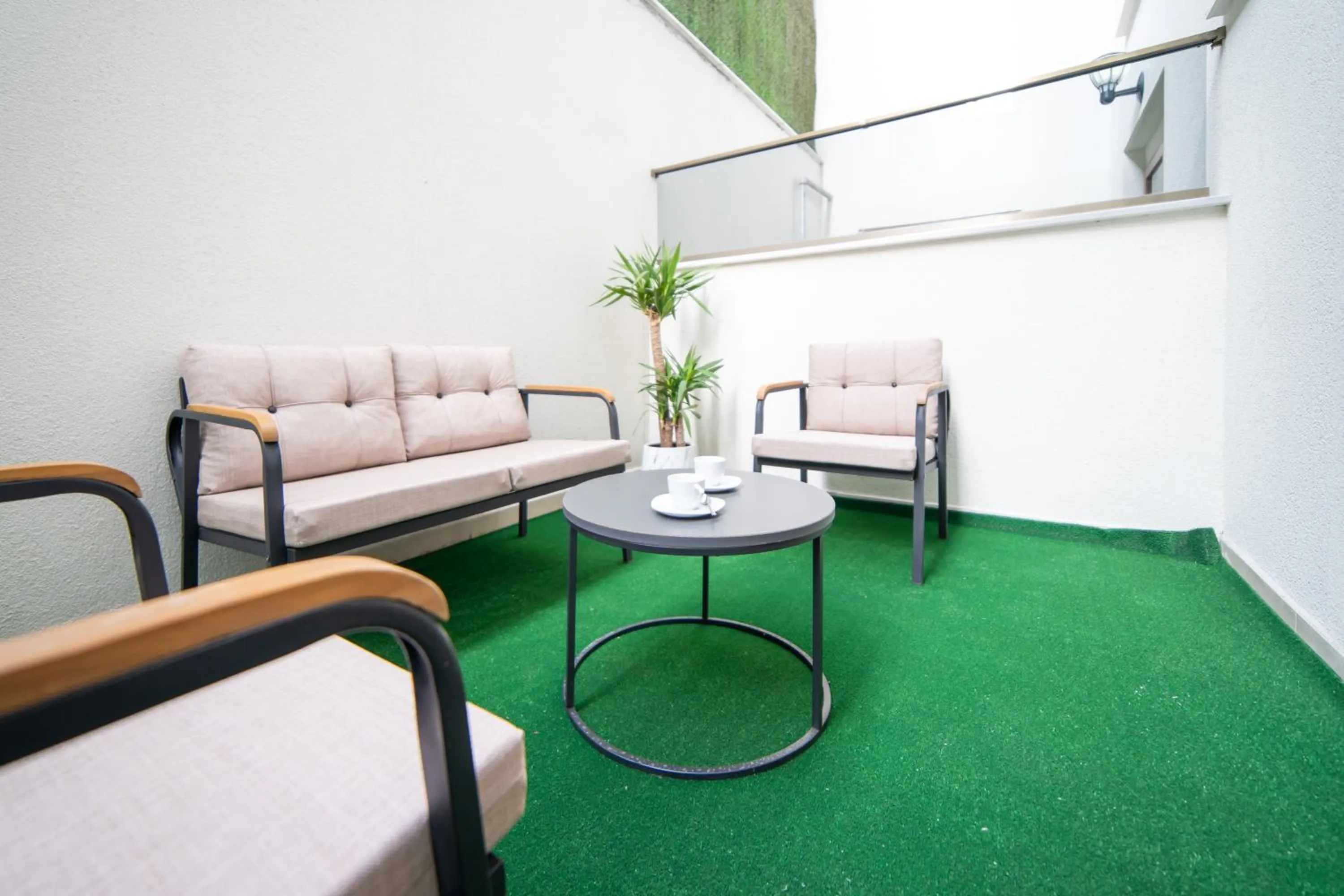 Garden in Garden Room Suit Hotel