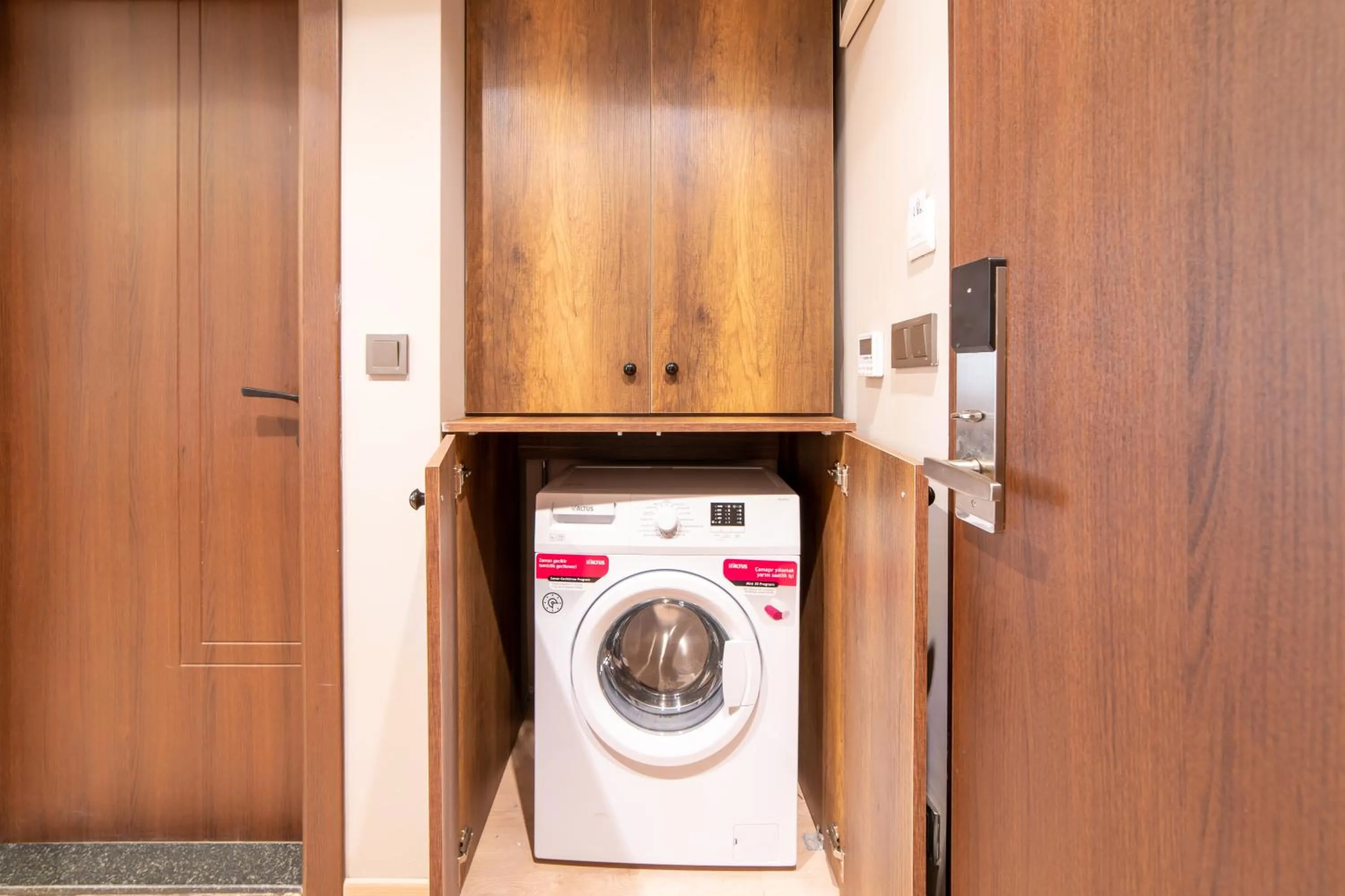 wardrobe in Garden Room Suit Hotel