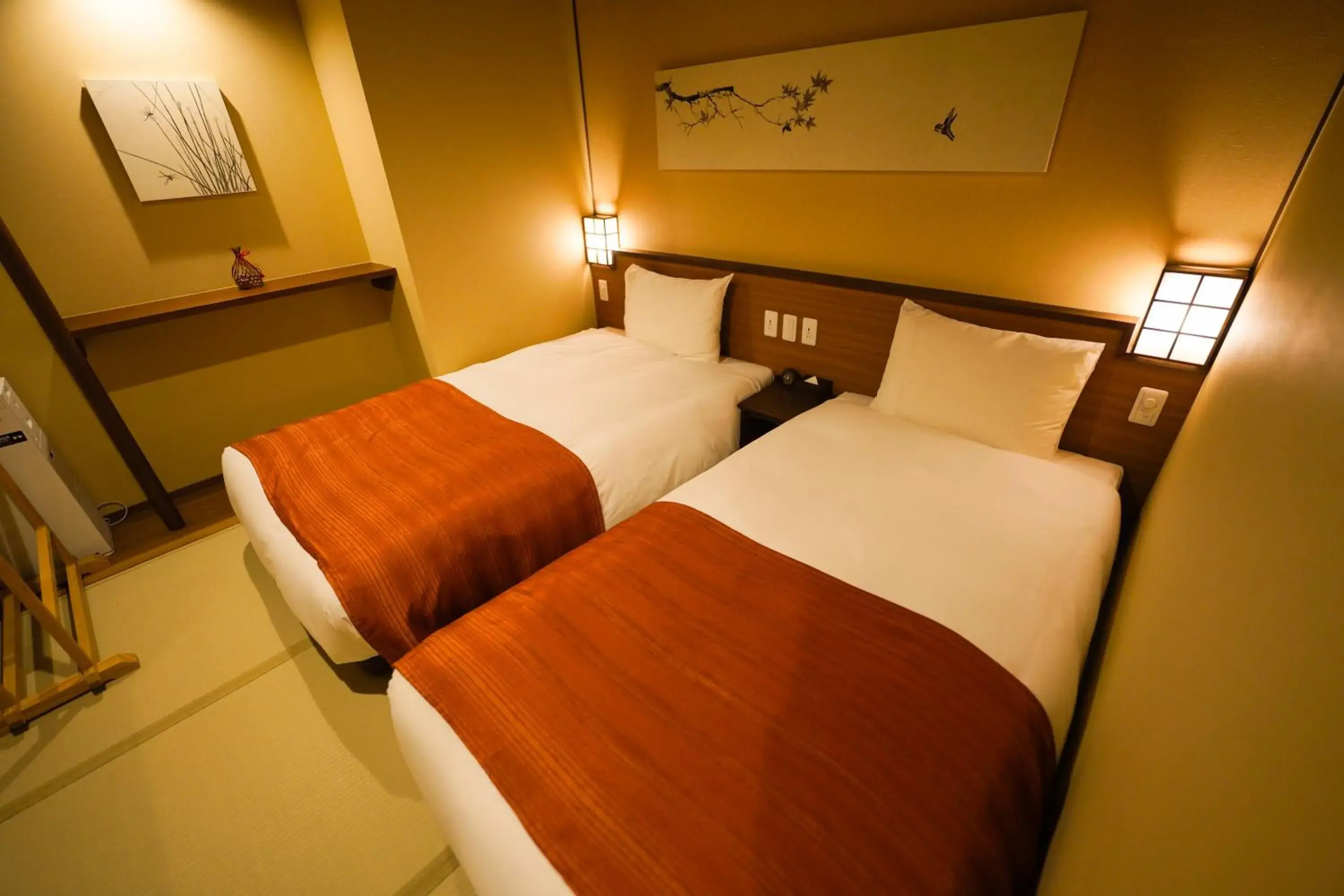 Large Twin Room in Jozankei Onsen Yurakusoan Large Twin Room in Jozankei Onsen Yurakusoan