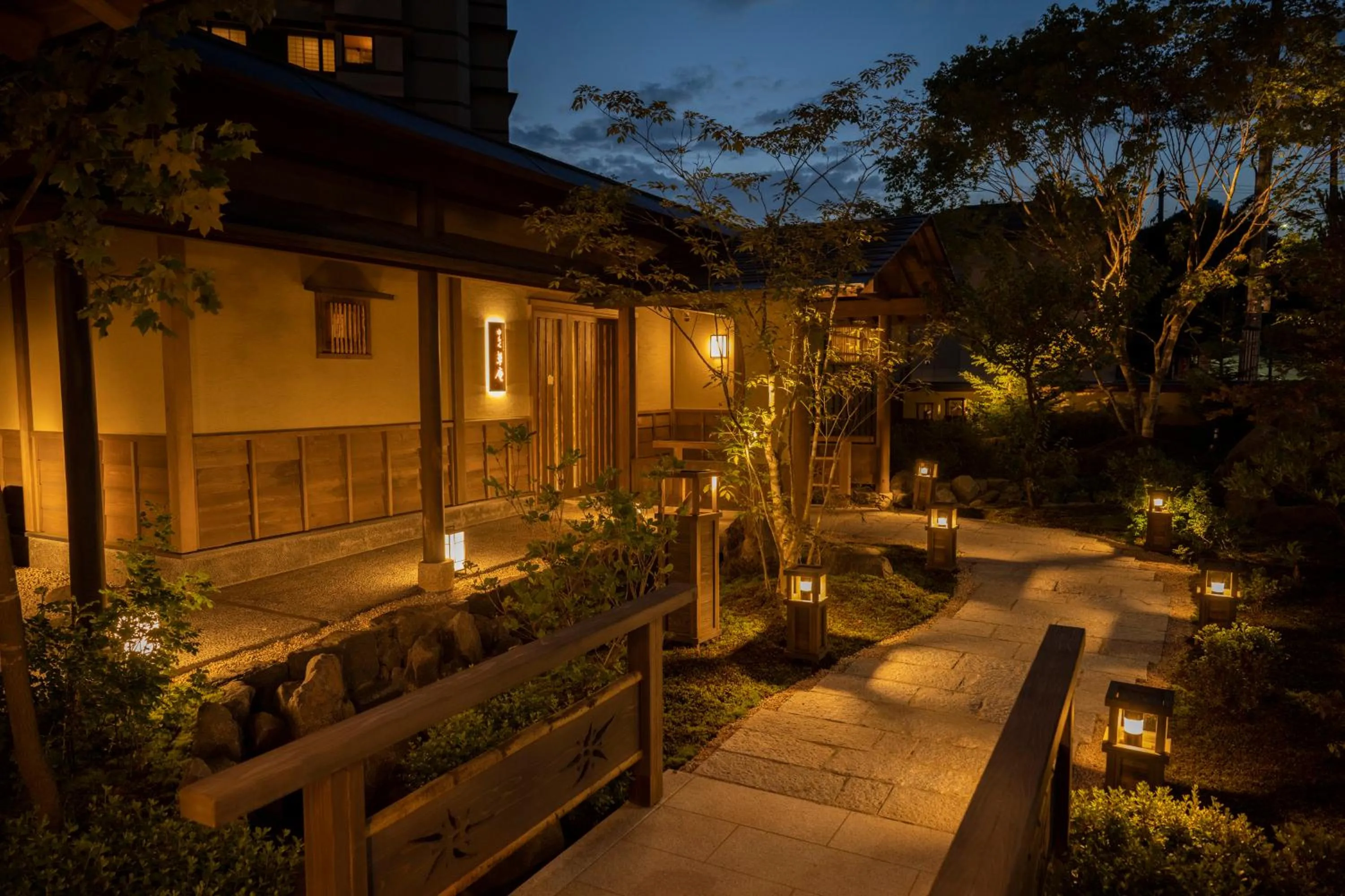 Property building in Jozankei Onsen Yurakusoan
