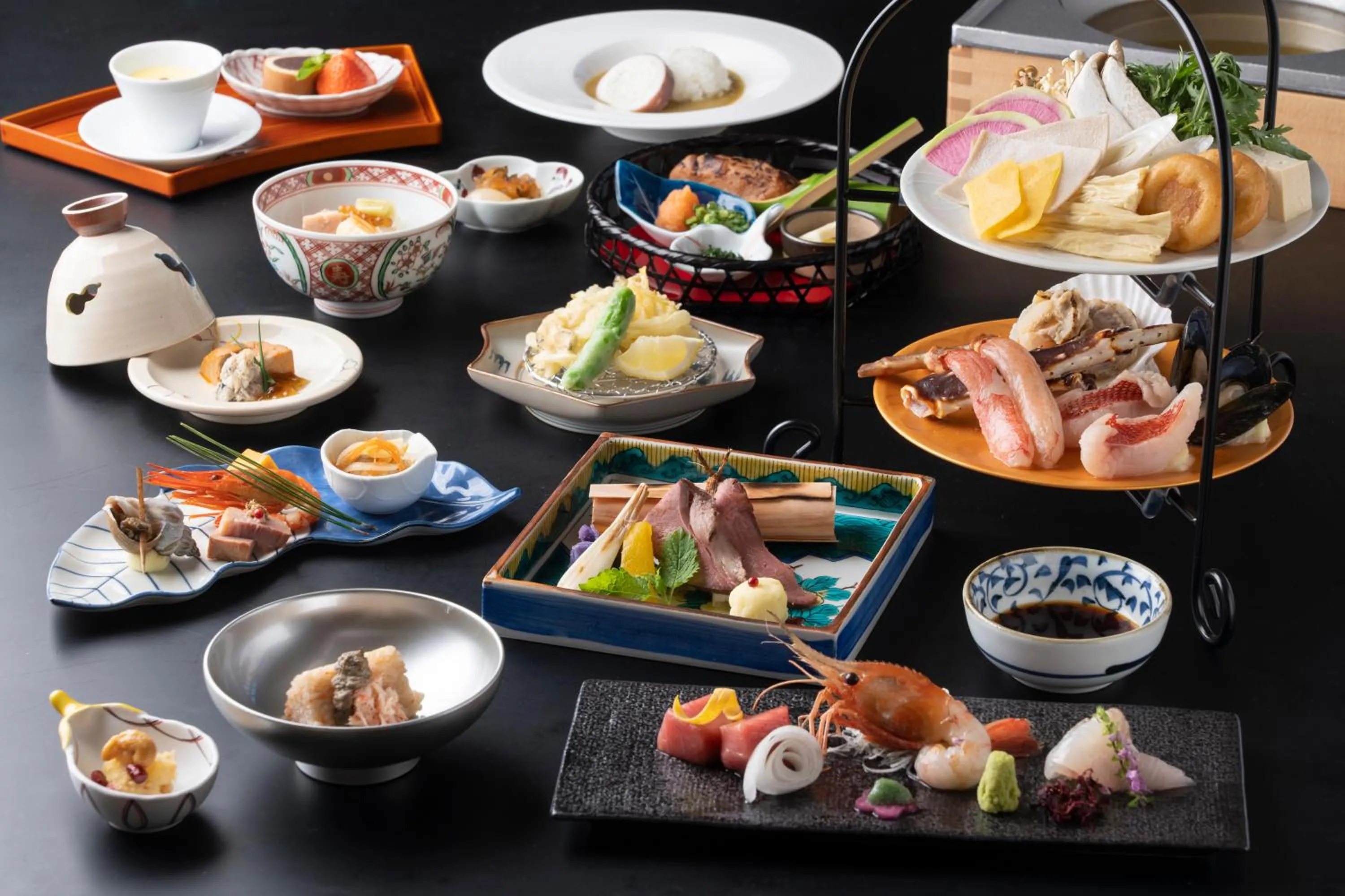 Dinner in Jozankei Onsen Yurakusoan