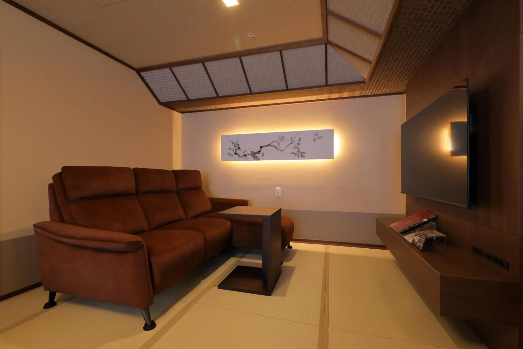 Photo of the whole room in Jozankei Onsen Yurakusoan