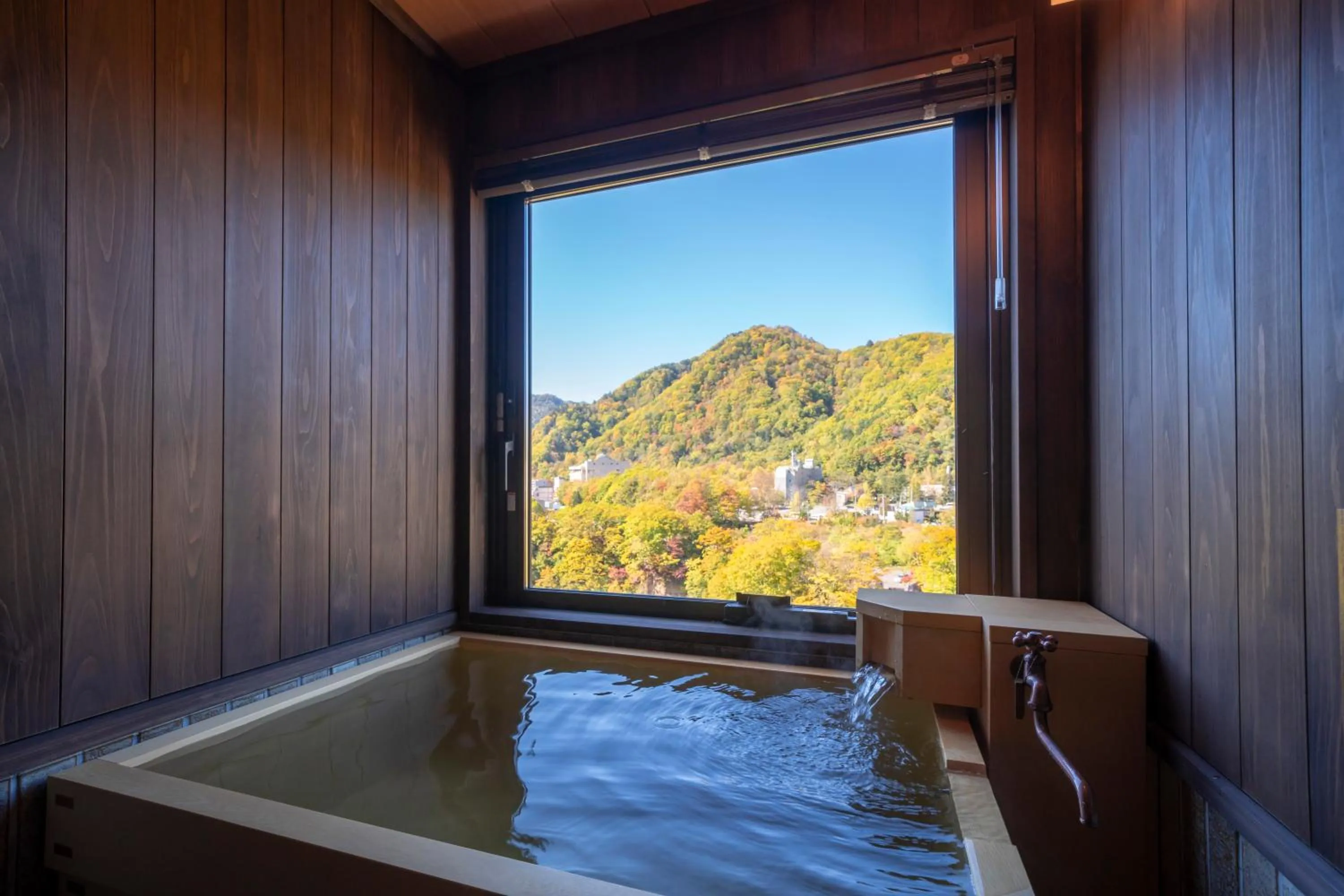 Public Bath in Jozankei Onsen Yurakusoan