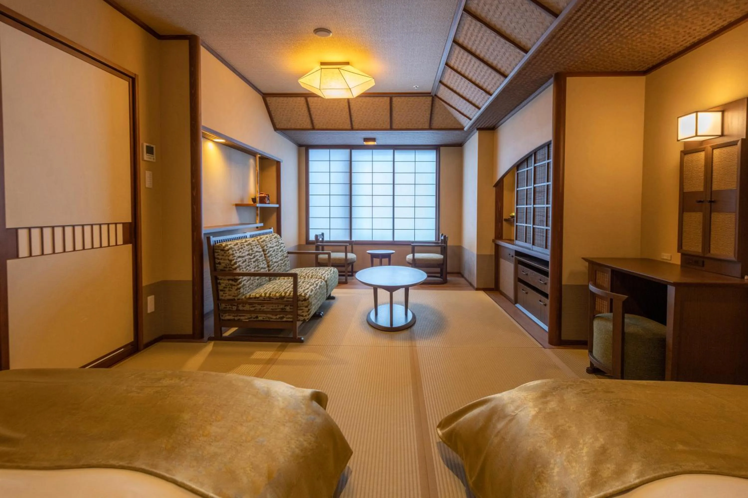 Photo of the whole room, Bed in Jozankei Onsen Yurakusoan