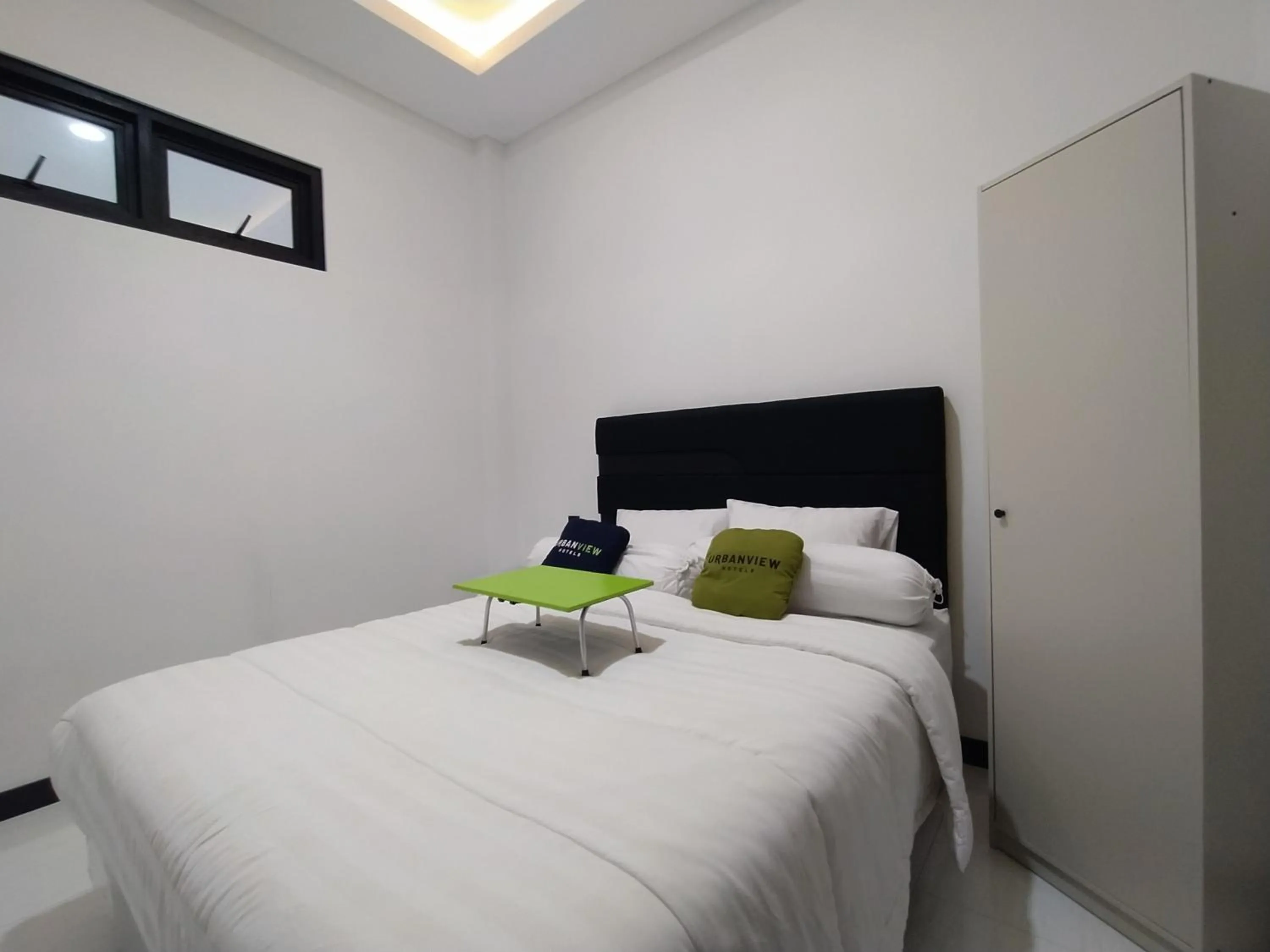 Bedroom, Bed in Urbanview Badran Residence Syariah Manahan