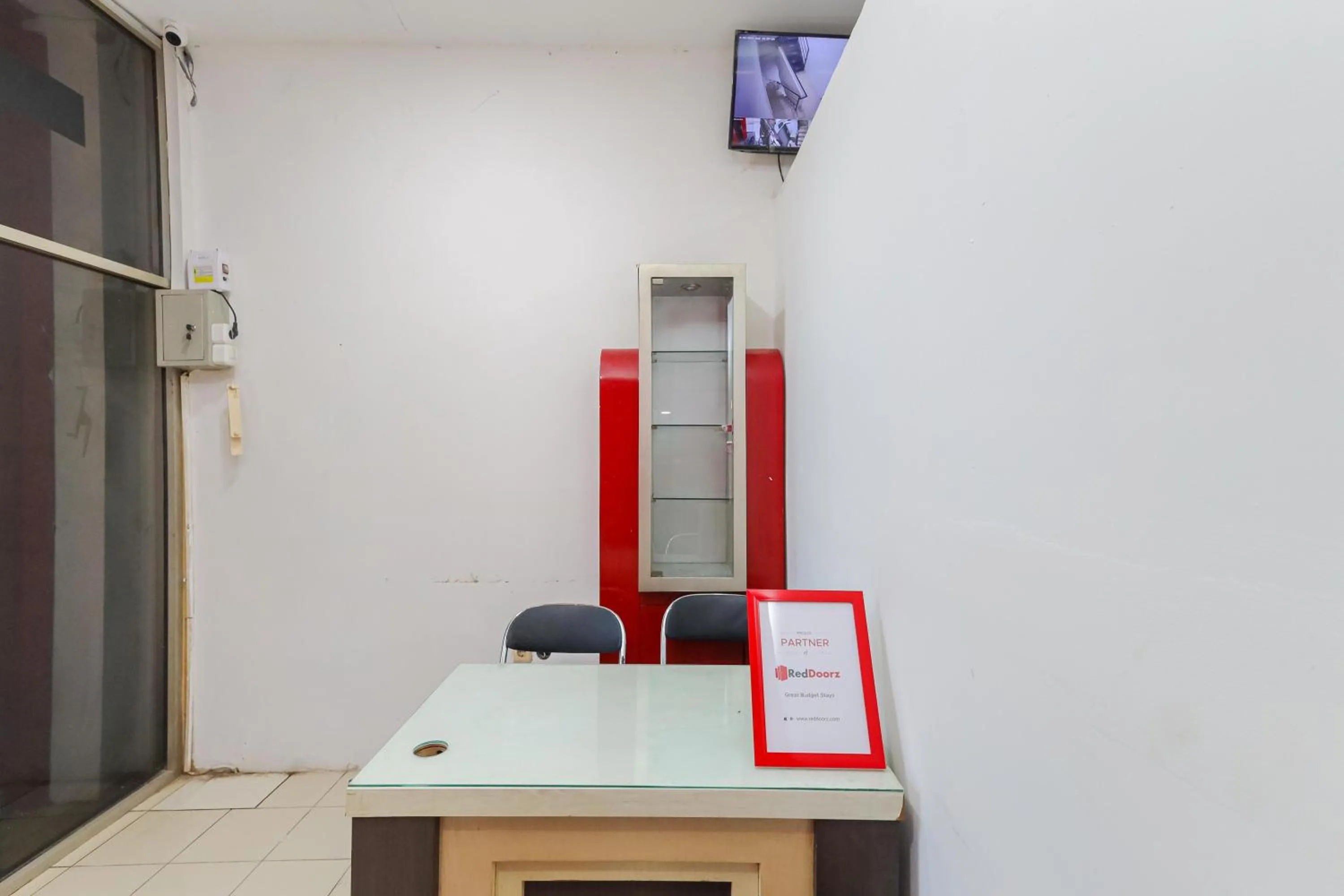 Lobby or reception in RedDoorz near Pasar Lama Serang