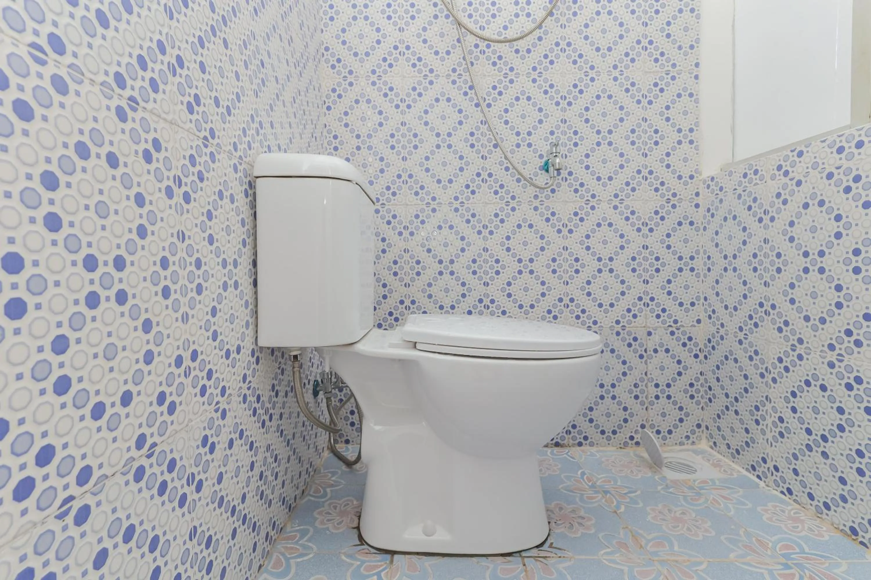 Bathroom in RedDoorz near Pasar Lama Serang