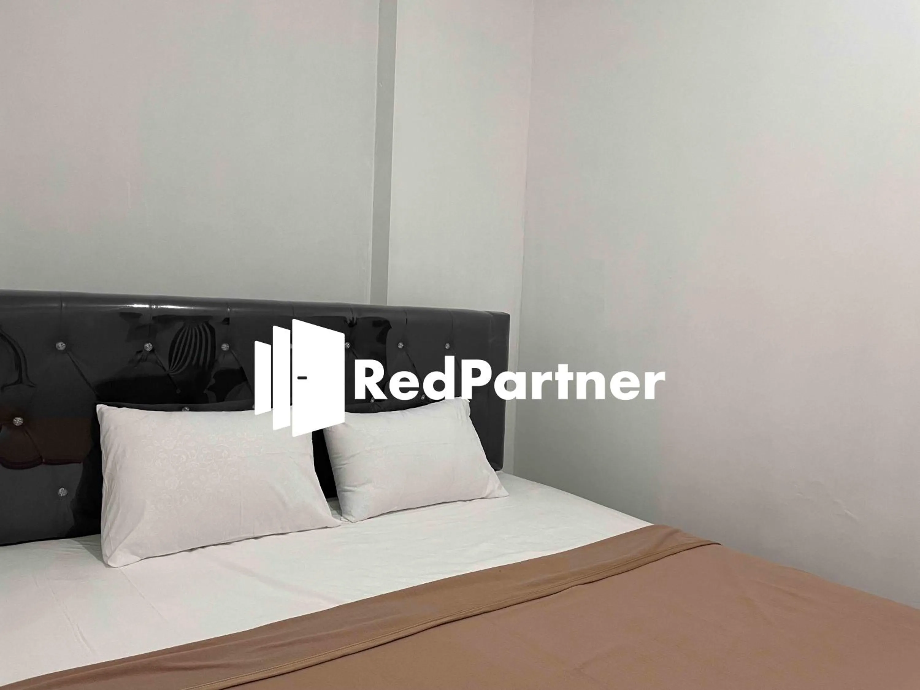 Bedroom, Bed in Hotel Pusponjolo Syariah Semarang Mitra RedDoorz