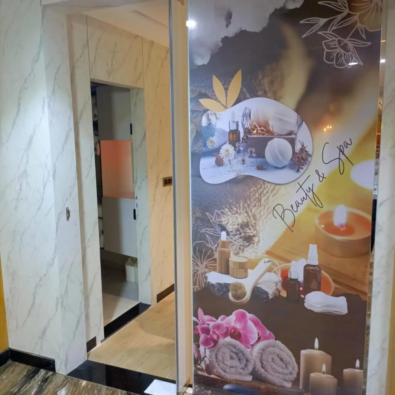 Spa and wellness centre/facilities in Hôtel La Perla