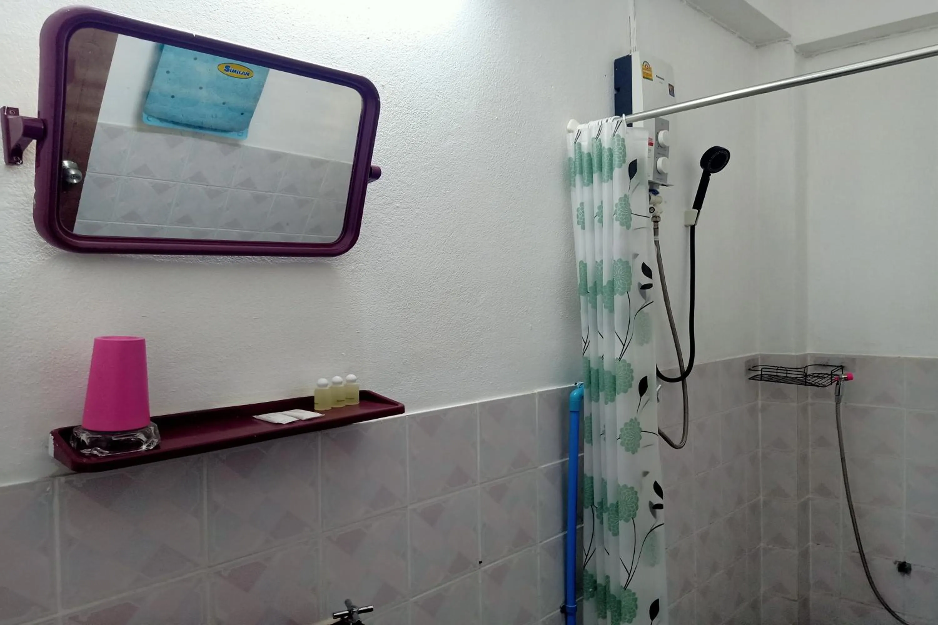 Shower in Sonya Residence