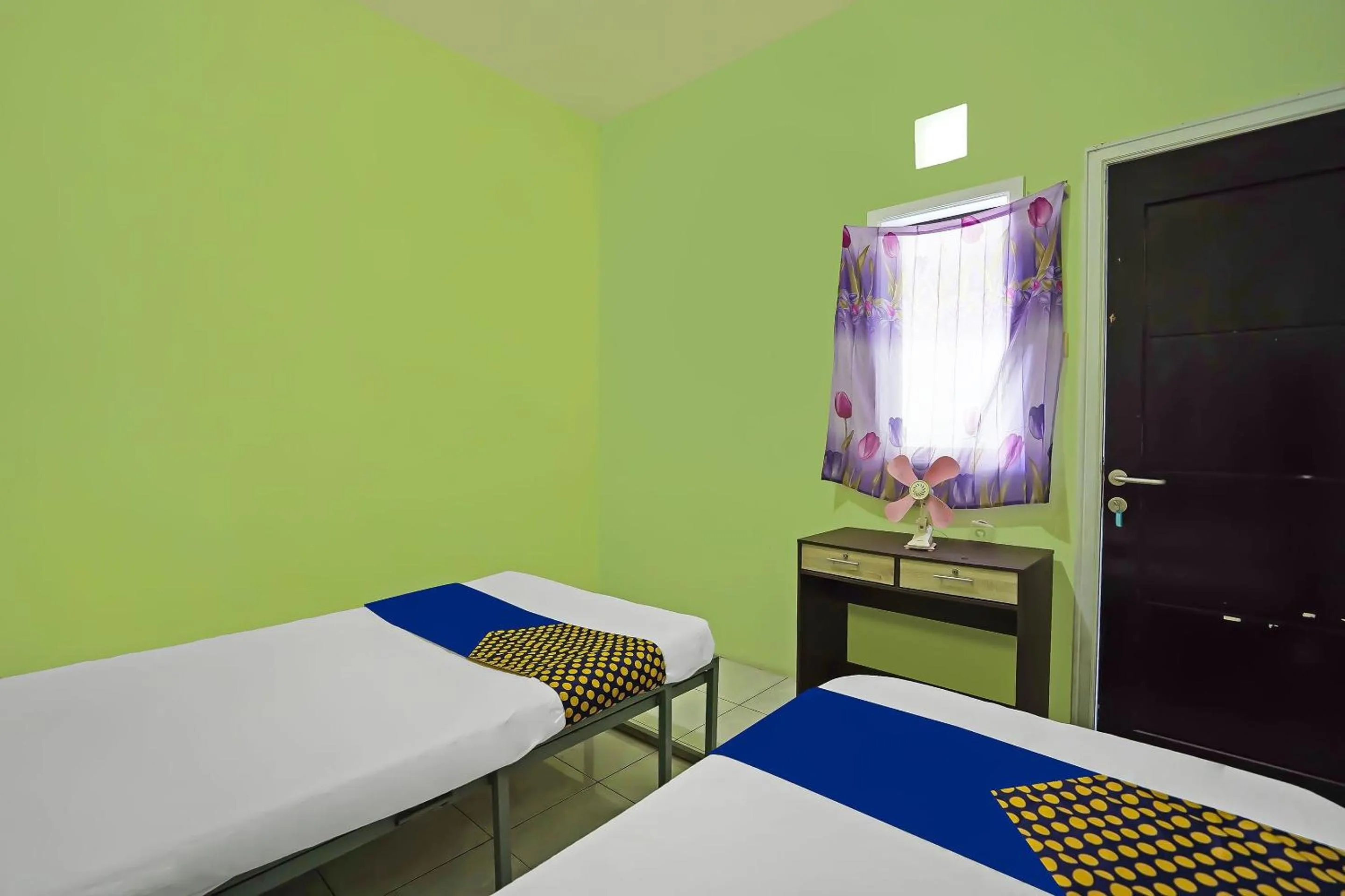 Bedroom, Bed in OYO Life 92474 Penginapan Rusunawa Ii