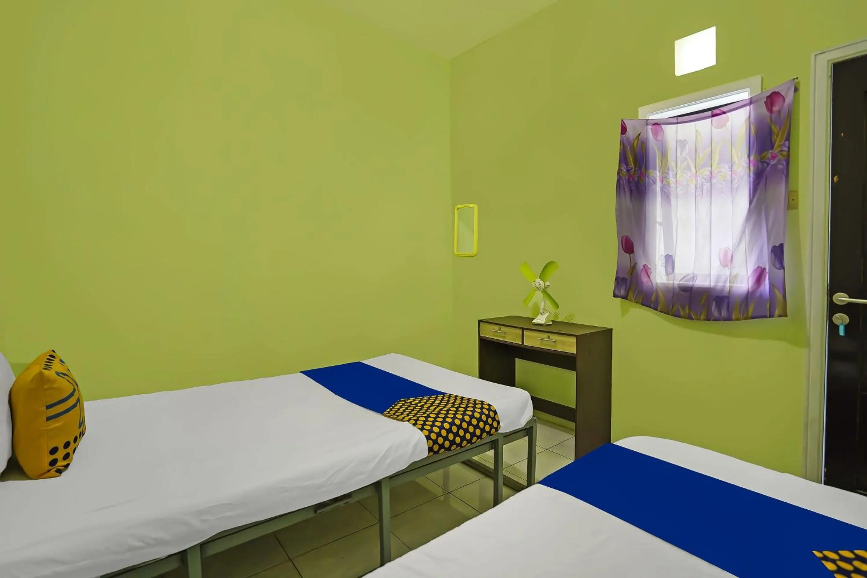 Bedroom, Bed in OYO Life 92474 Penginapan Rusunawa Ii