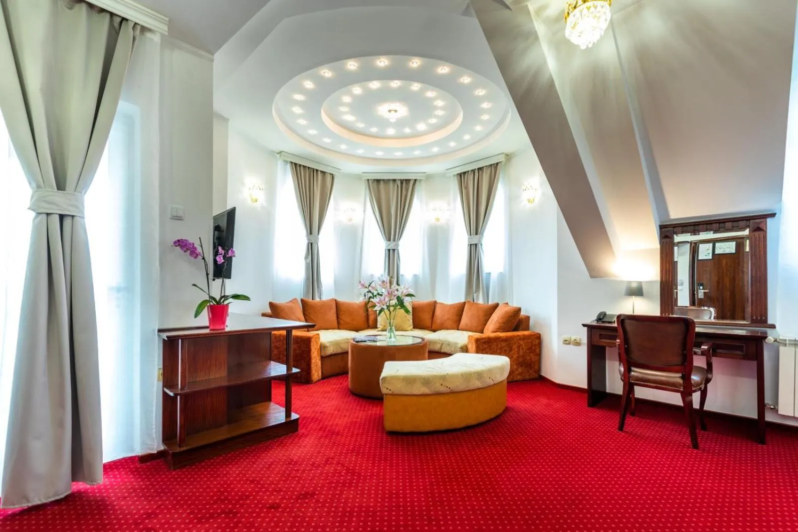 Garni Hotel Royal Crown