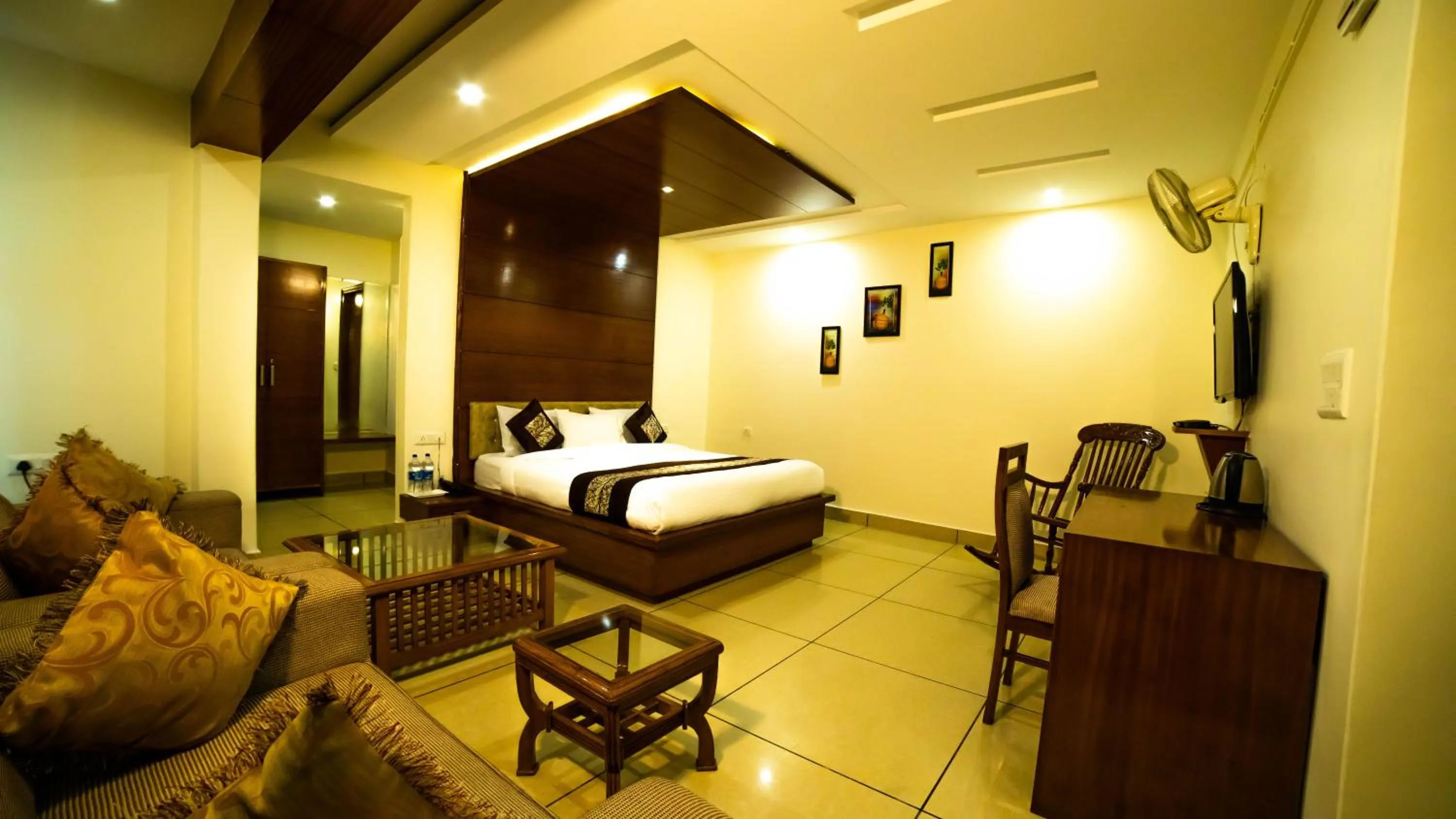 Bedroom, Bed in Vaayu Resorts And Spa