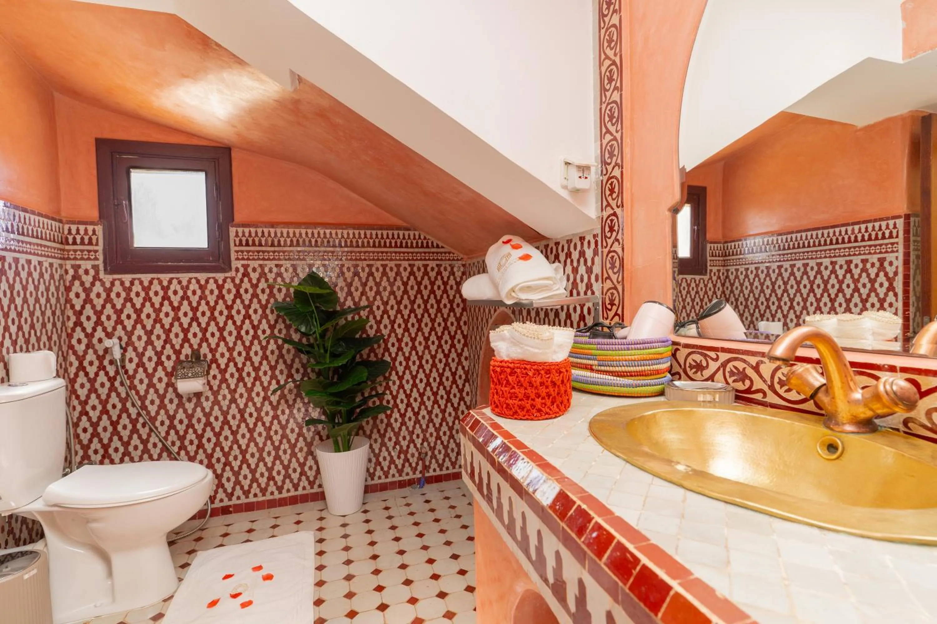 Shower in Palais les sources de l'atlas, Padel & spa