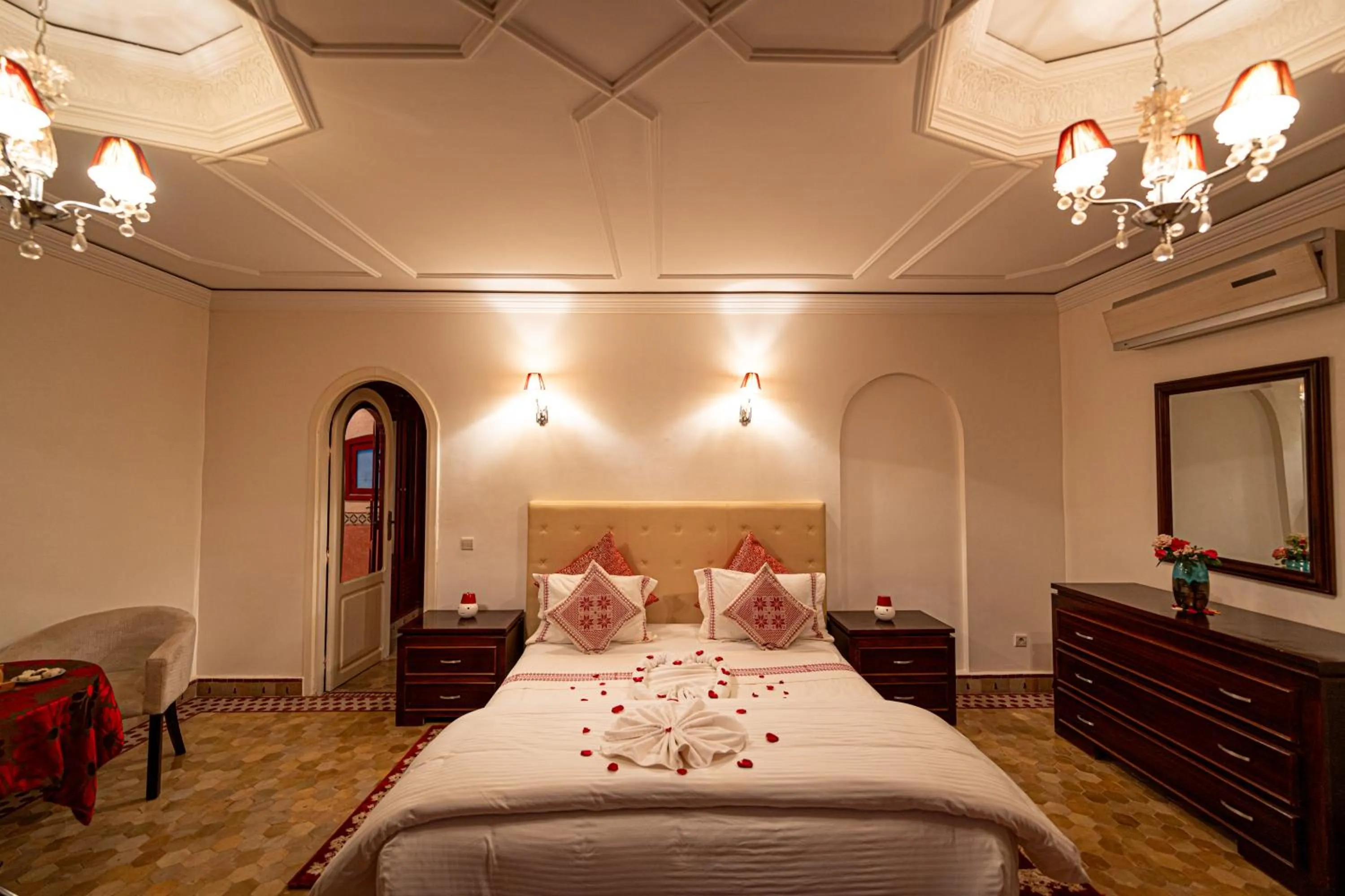 Photo of the whole room, Bed in Palais les sources de l'atlas, Padel & spa