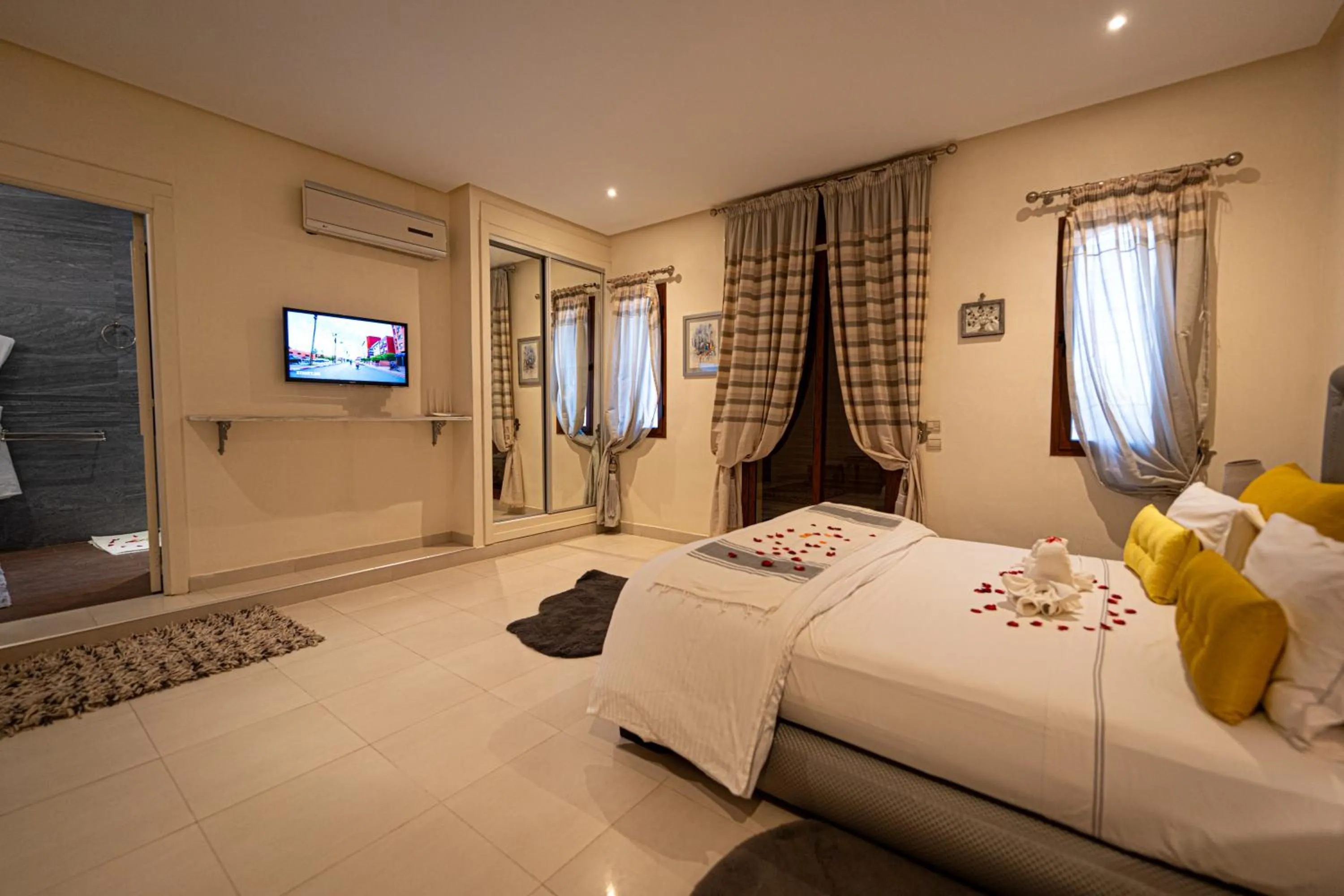 TV and multimedia, Bed in Palais les sources de l'atlas, Padel & spa