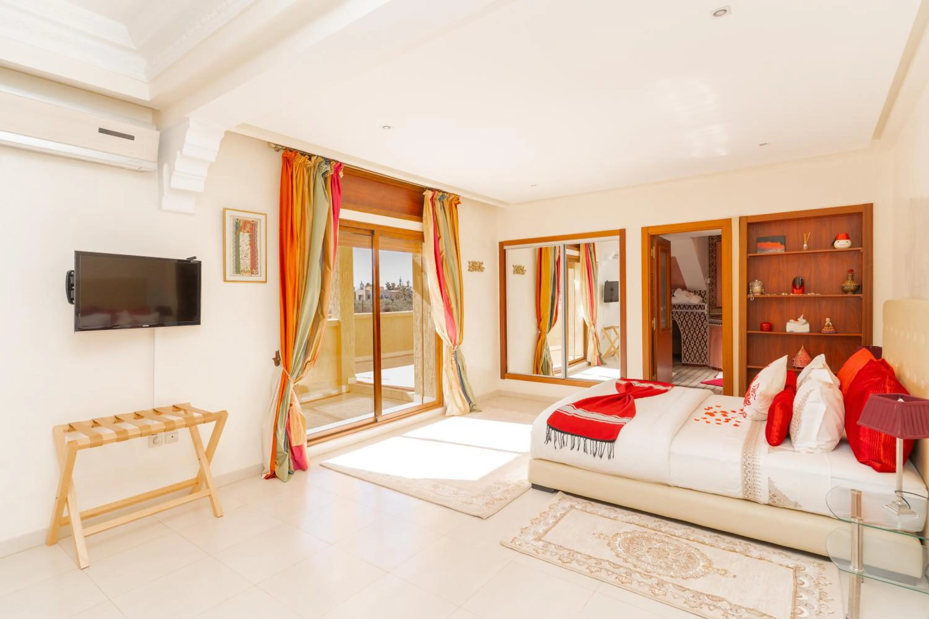Photo of the whole room, Bed in Palais les sources de l'atlas, Padel & spa