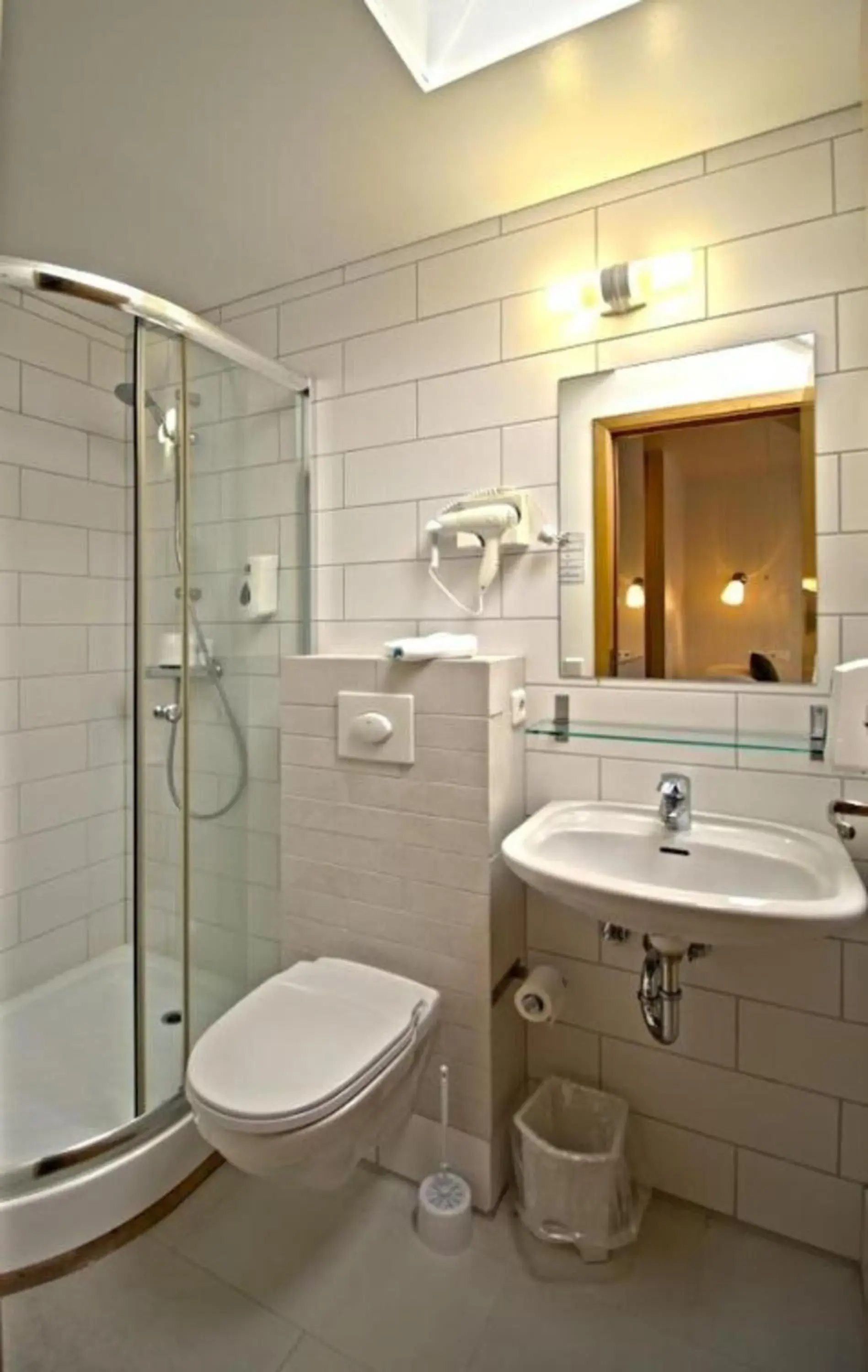 Triple Room in Hotel Breiddalsvik Triple Room in Hotel Breiddalsvik