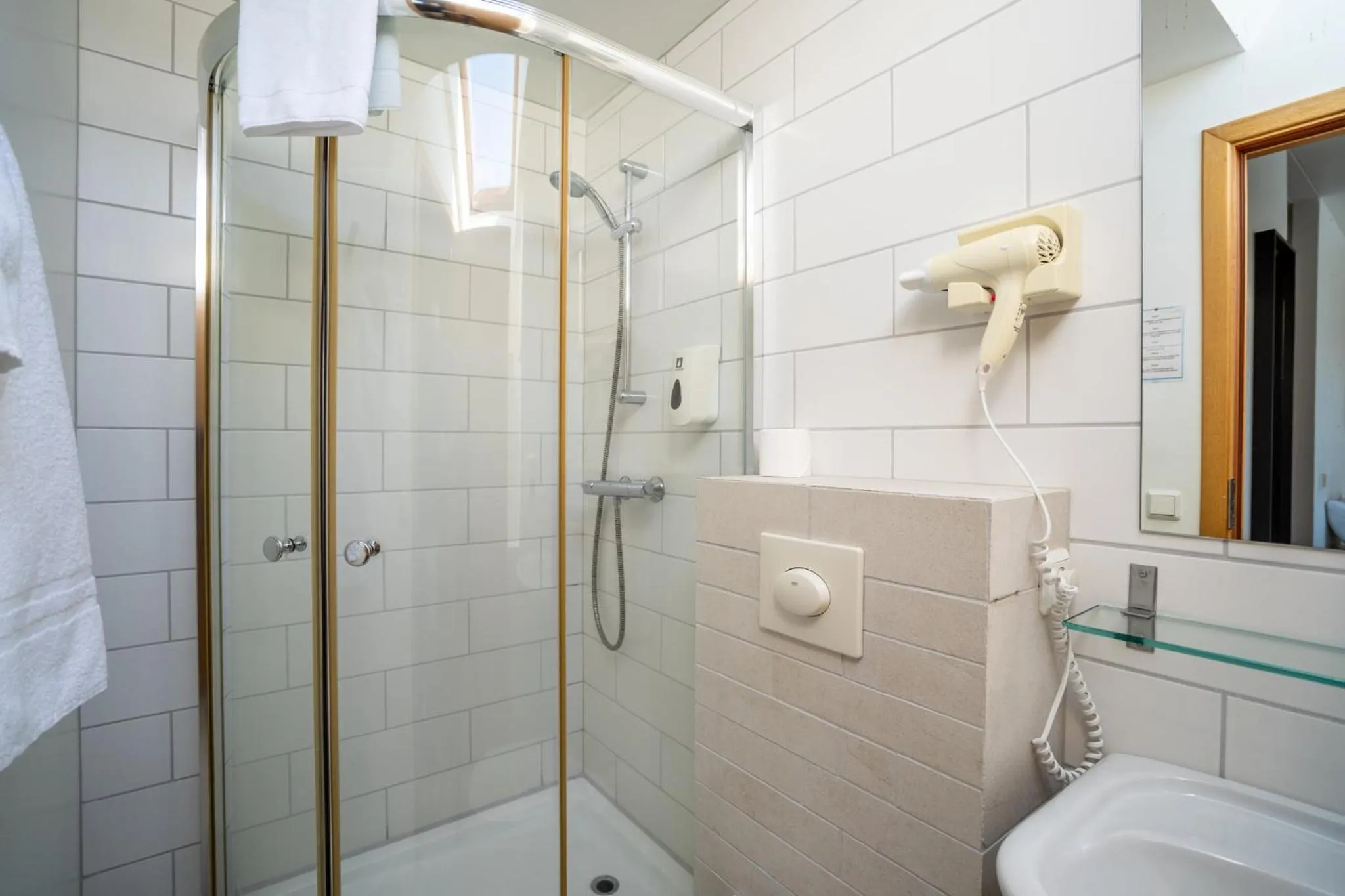 Bathroom in Hotel Breiddalsvik